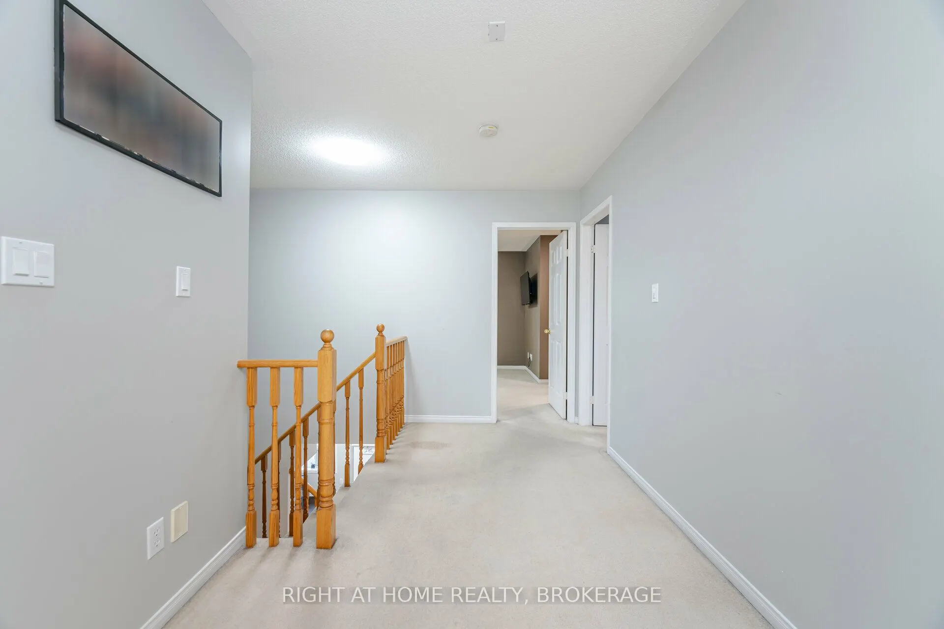 1190 Fox Crescent