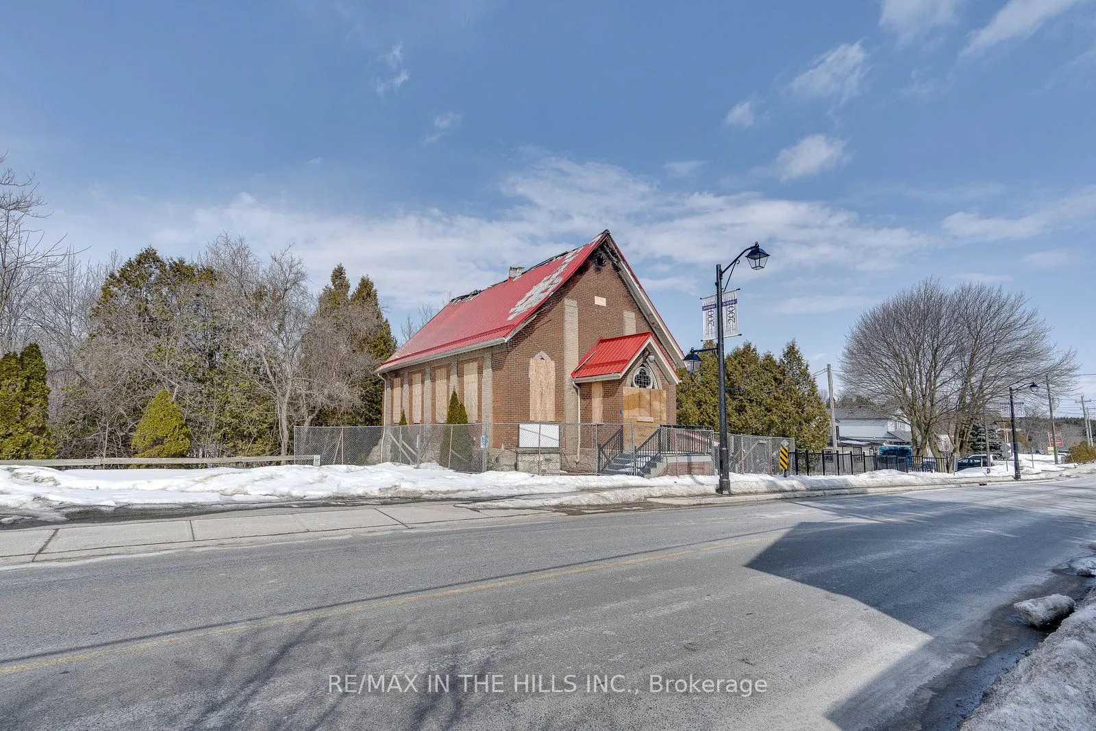 1532 Queen Street
