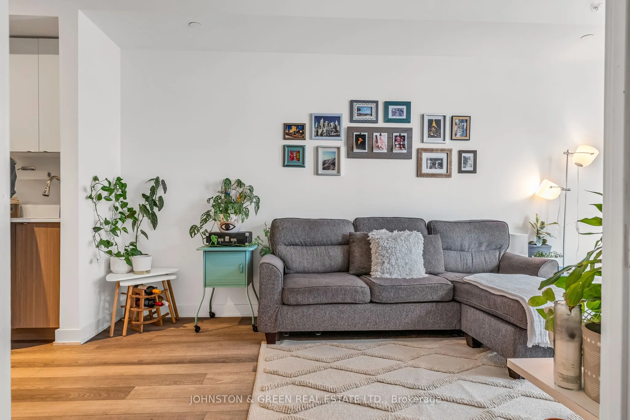 5260 Dundas Street, #C316