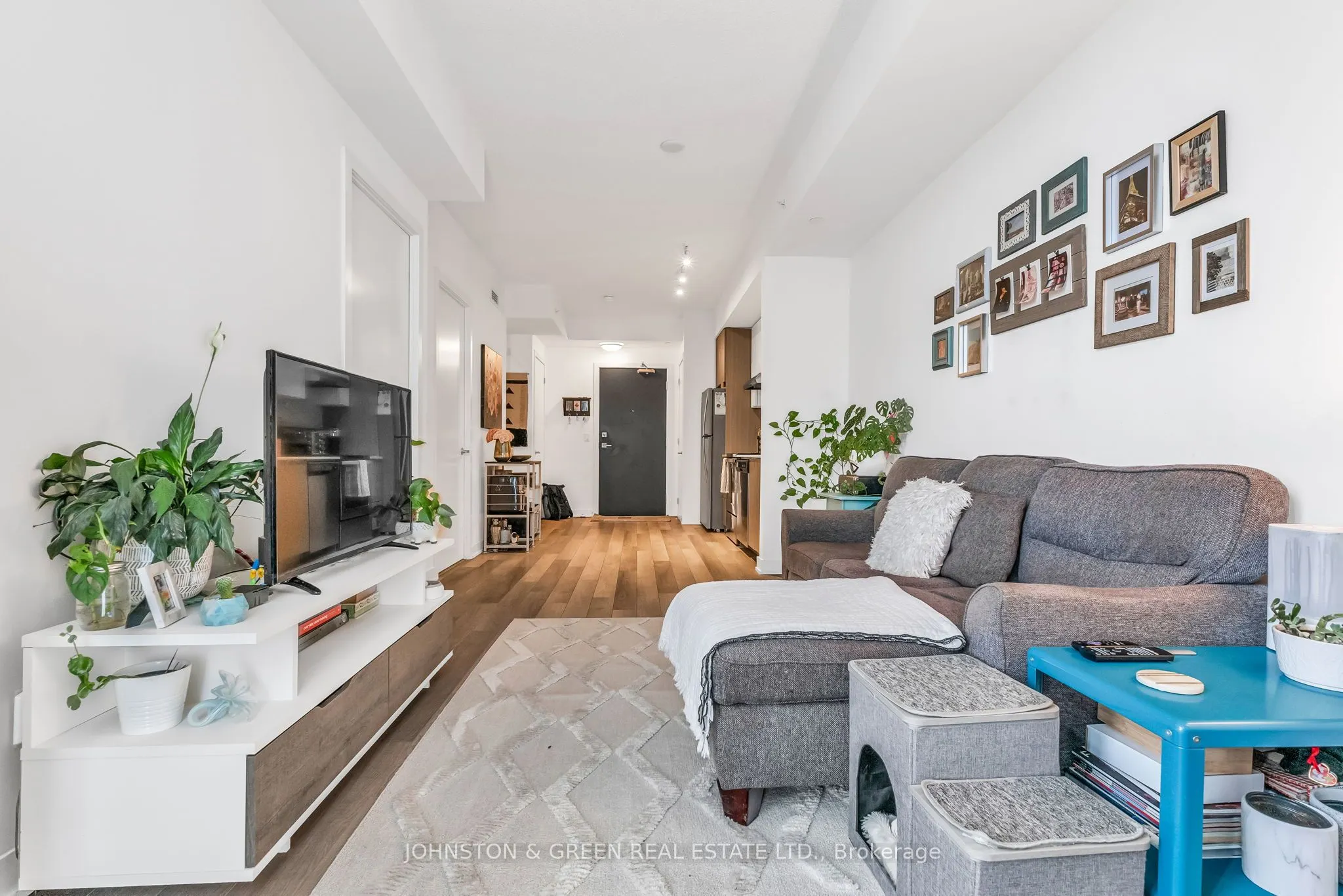 5260 Dundas Street, #C316