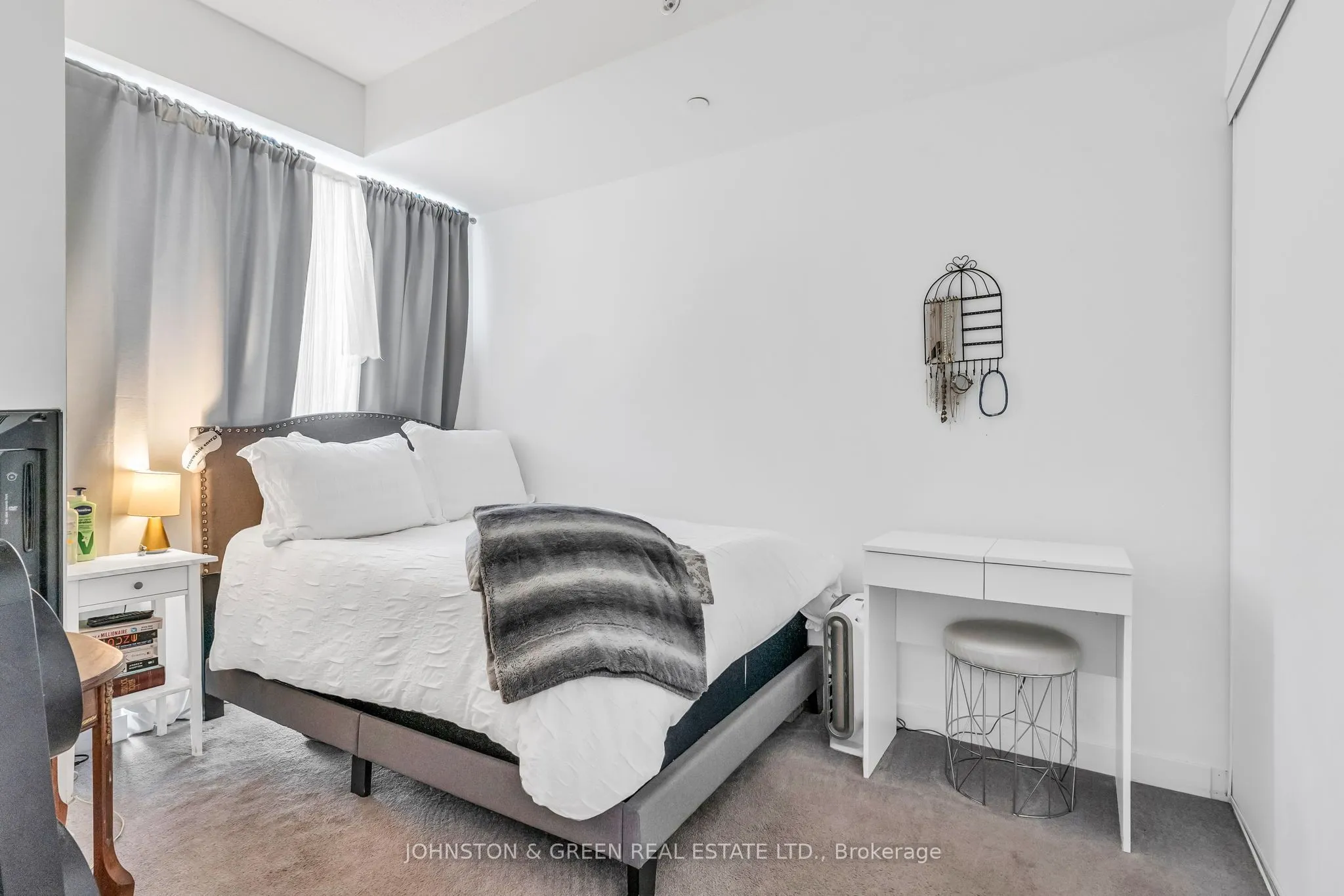 5260 Dundas Street, #C316