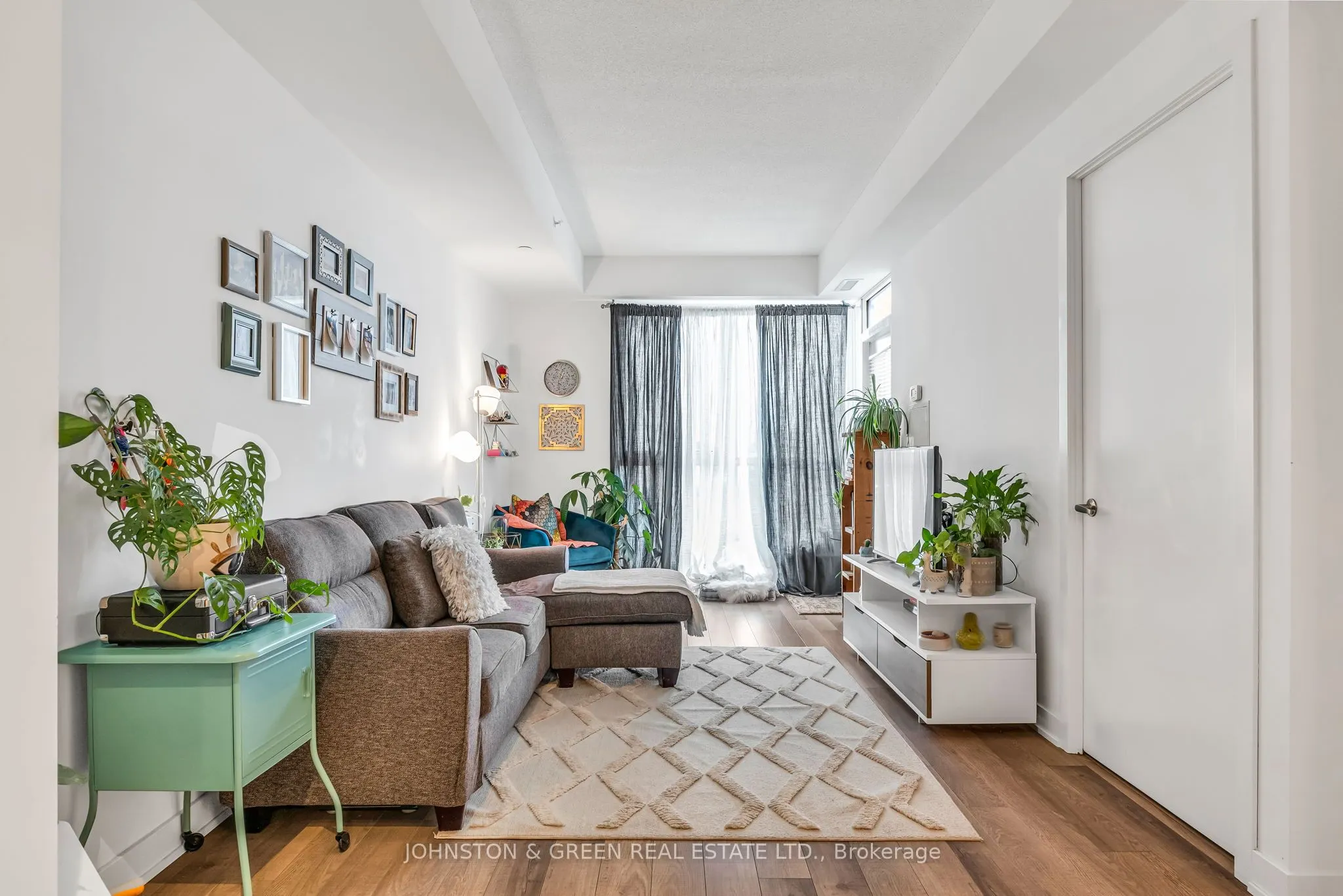 5260 Dundas Street, #C316
