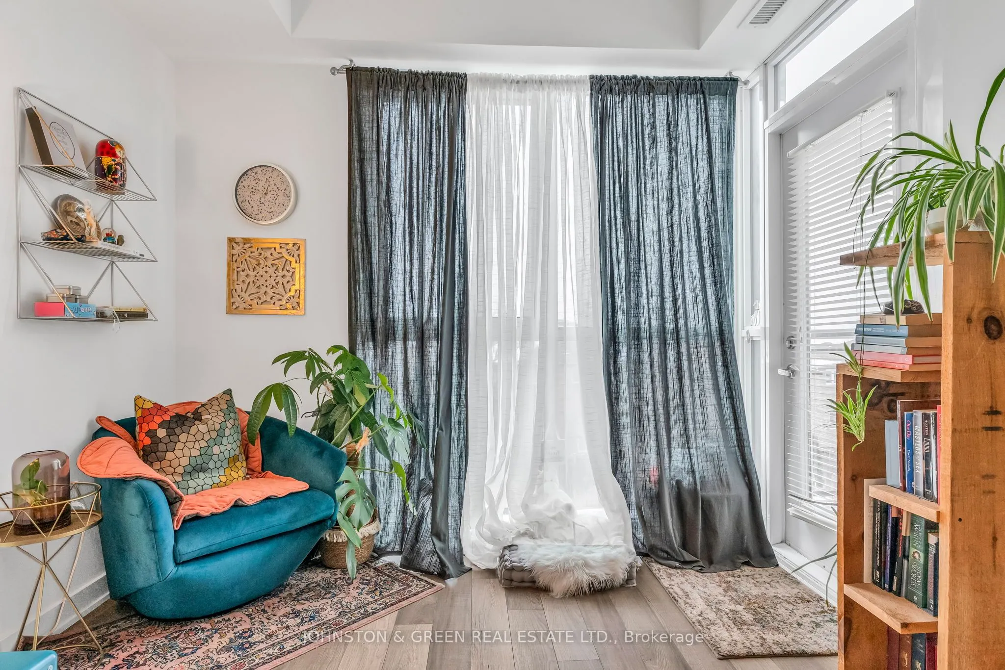 5260 Dundas Street, #C316