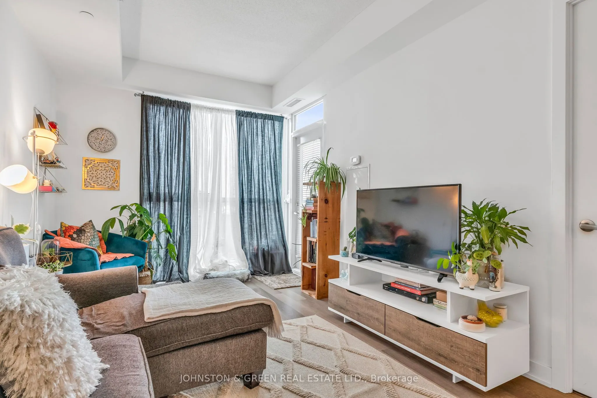 5260 Dundas Street, #C316