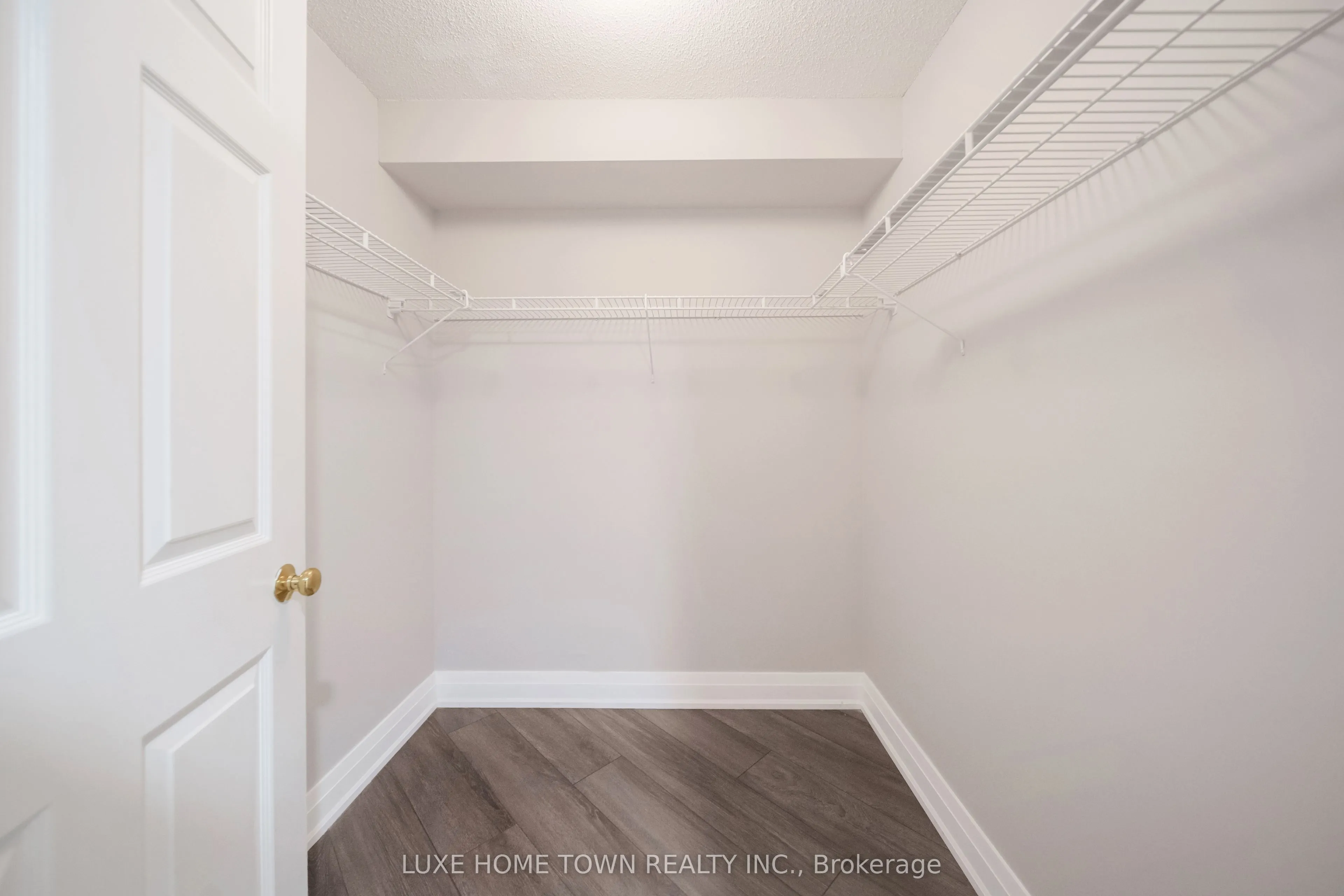 1360 Rathburn Road E, #Ph06