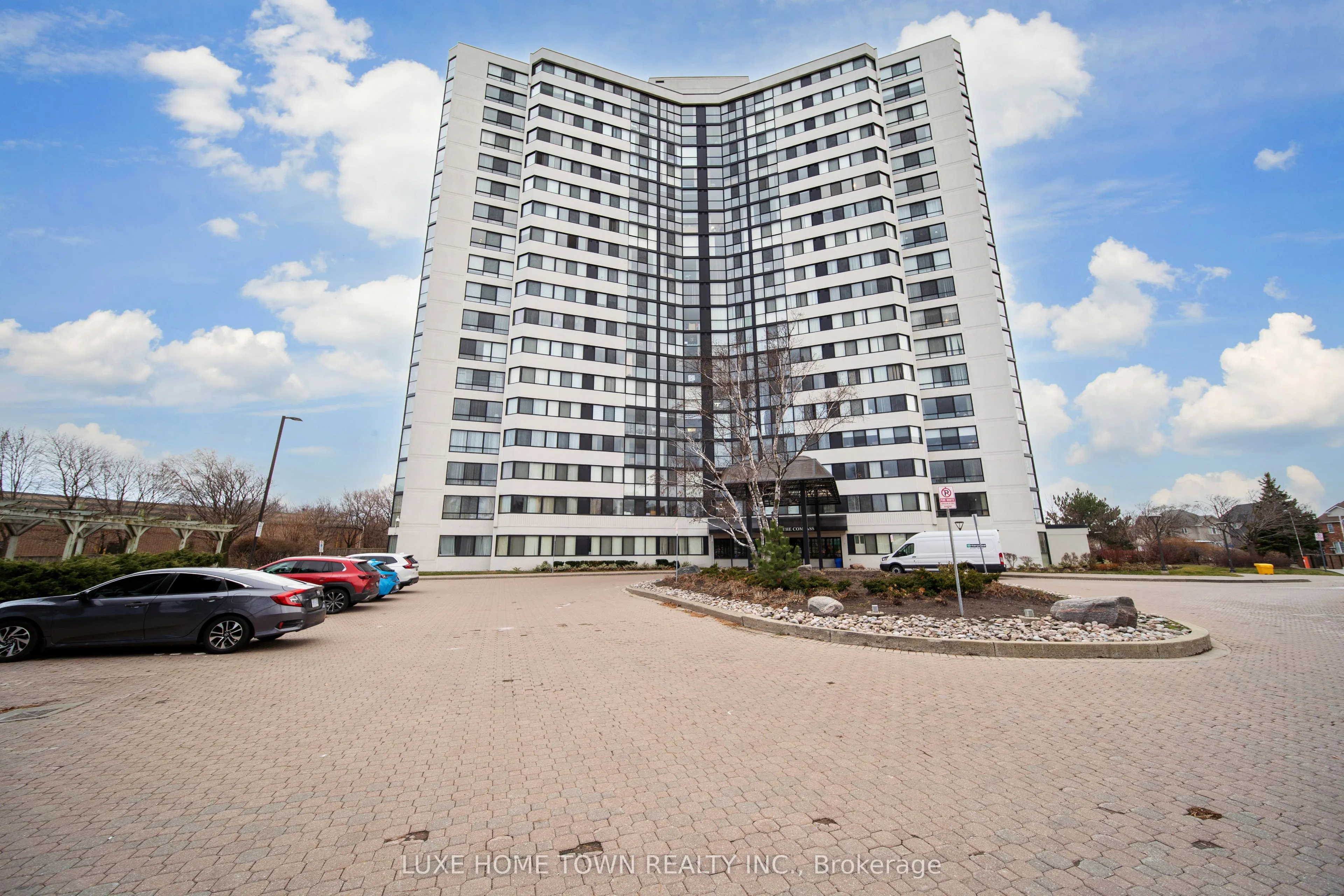 1360 Rathburn Road E, #Ph06
