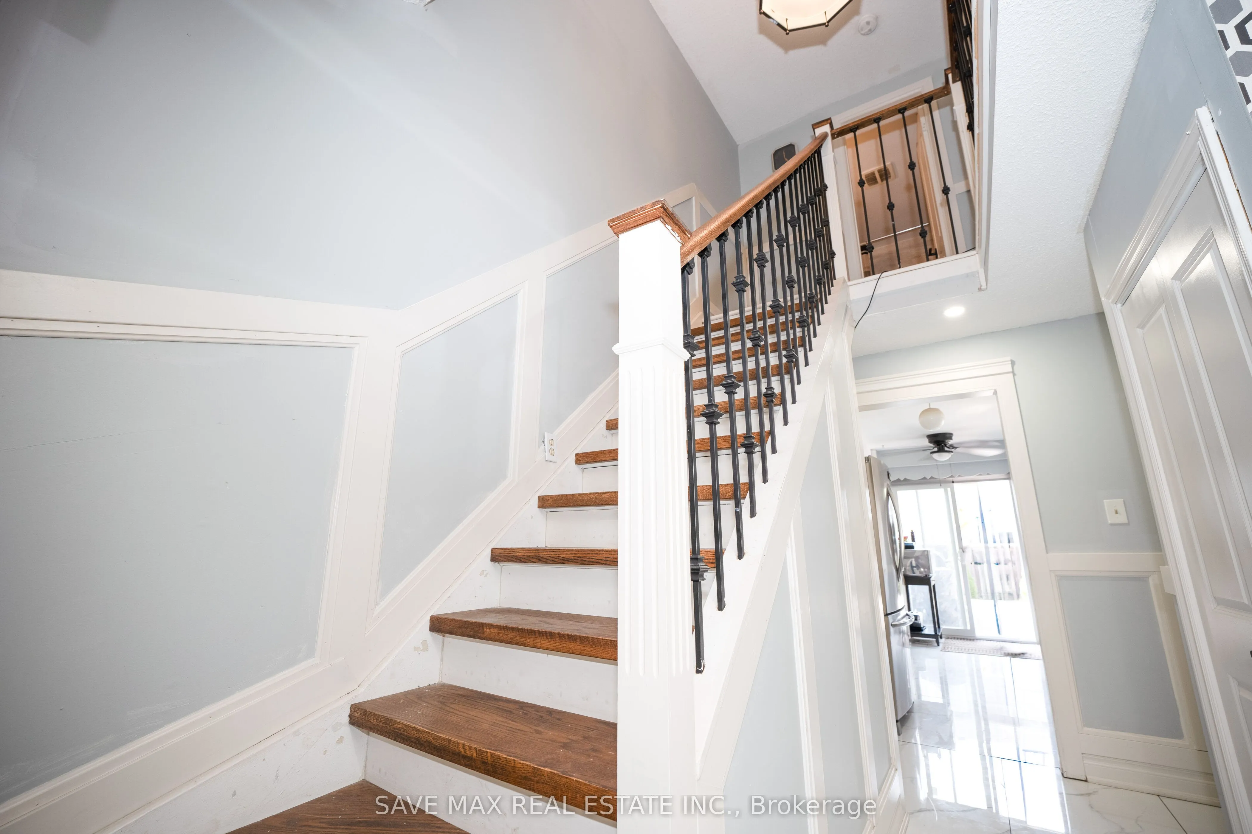 26 Gilmore Drive N