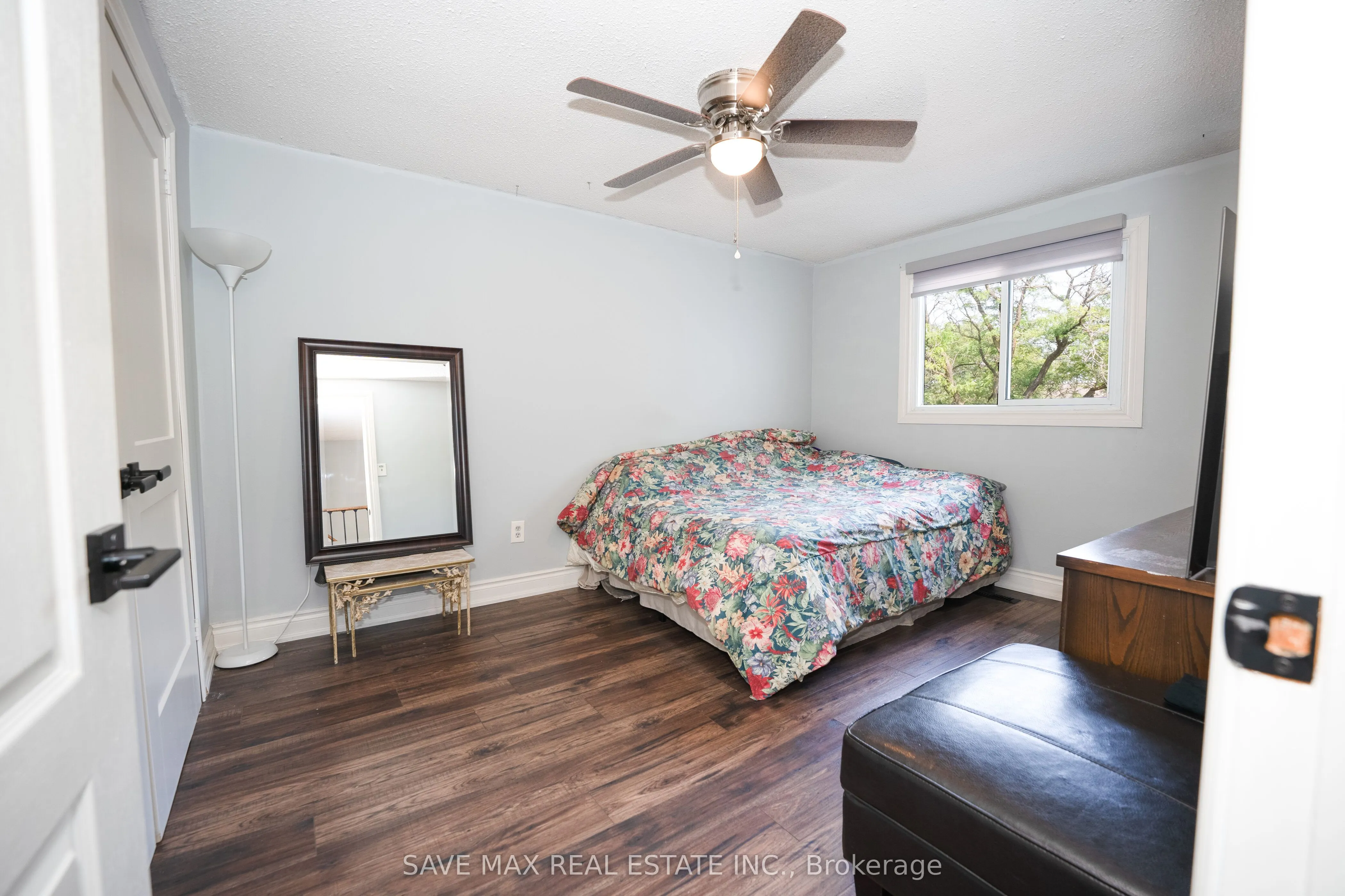 26 Gilmore Drive N