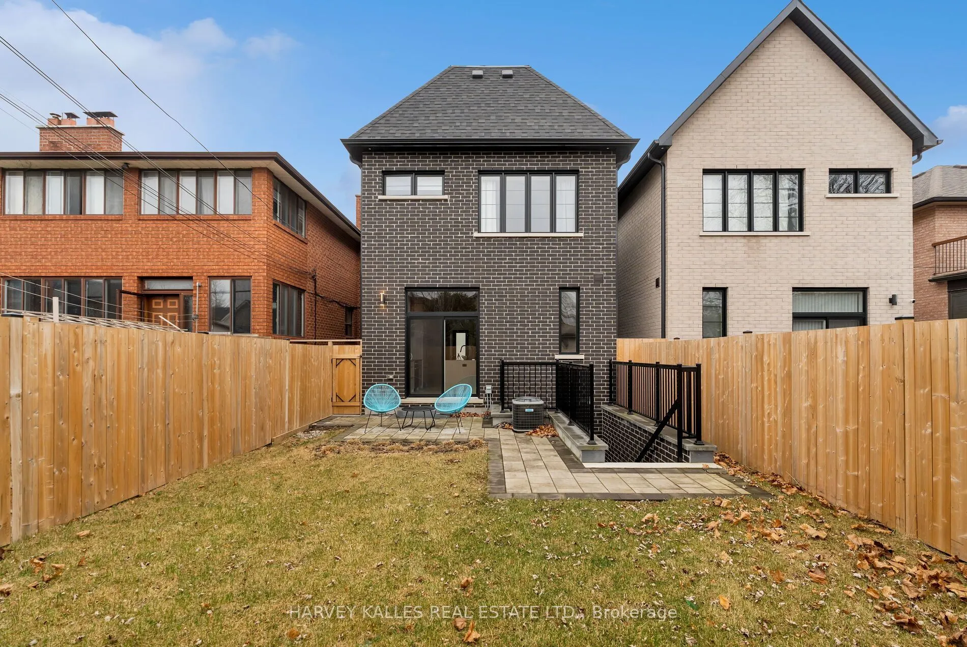 30 Roseland Drive