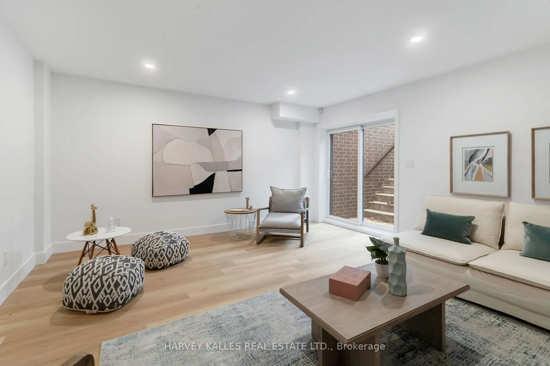 30 Roseland Drive