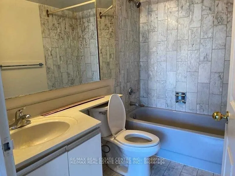 265 Enfield Place, #1403