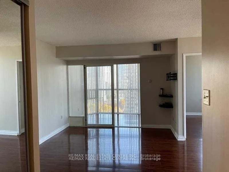 265 Enfield Place, #1403