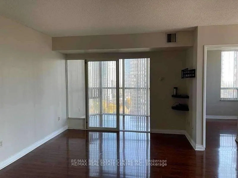265 Enfield Place, #1403