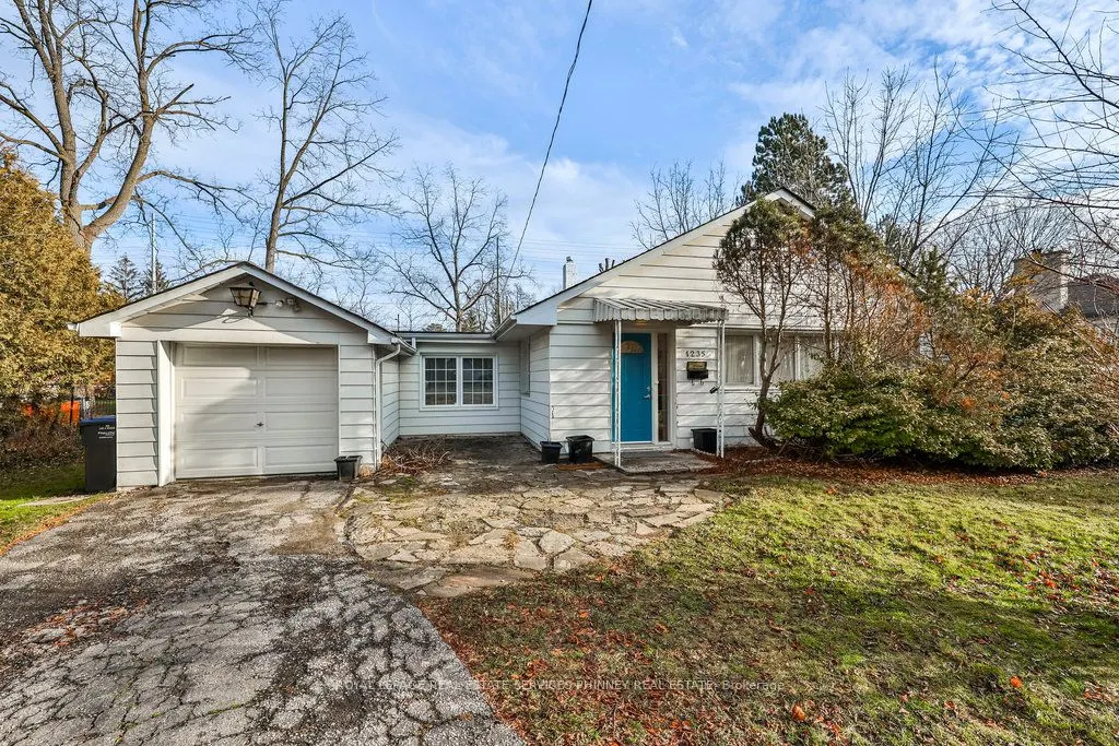 1235 Old River Road