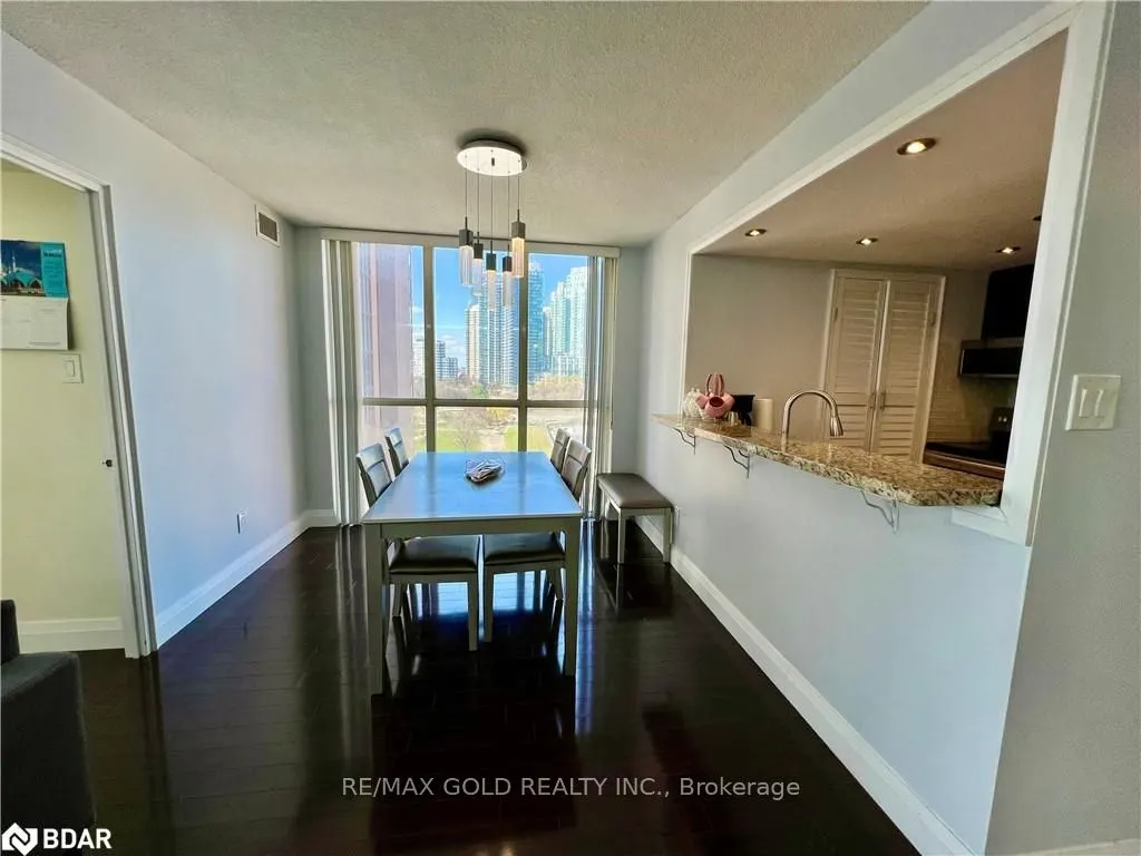 265 Enfield Place #903