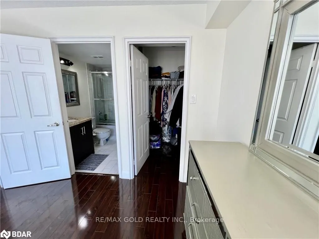 265 Enfield Place #903
