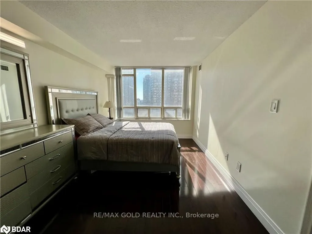 265 Enfield Place #903