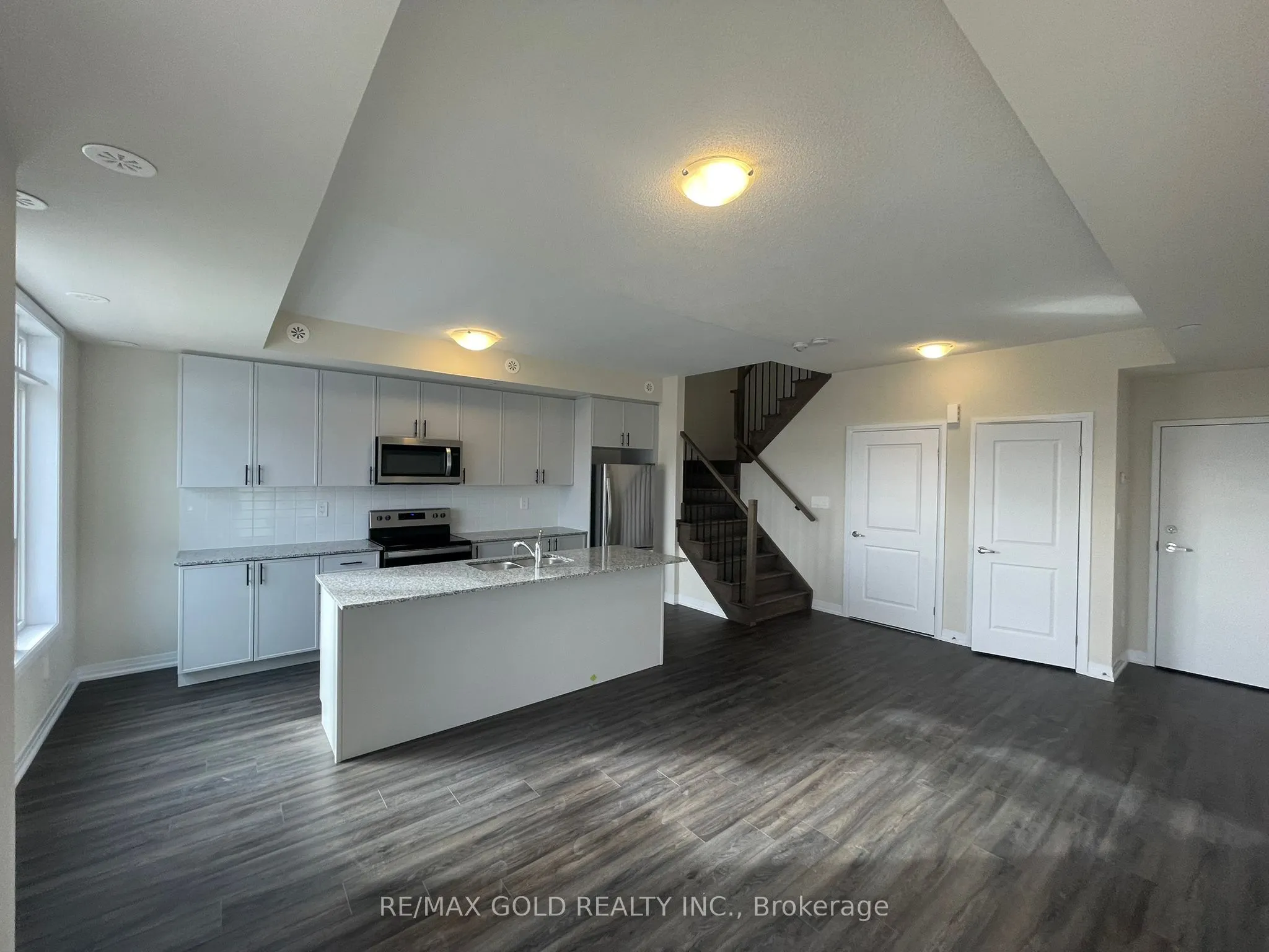 1581 Rose Way, #414