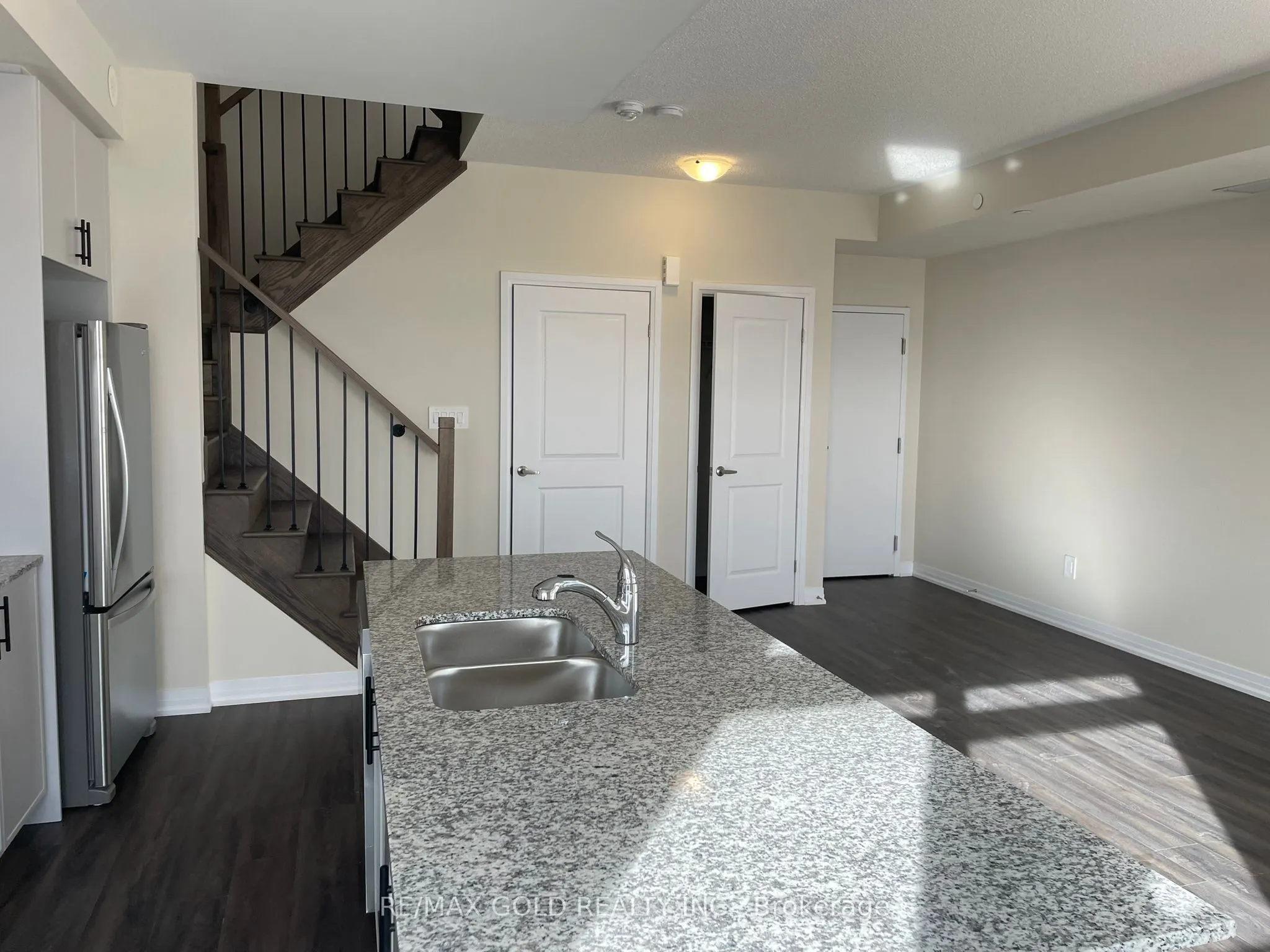 1581 Rose Way, #414