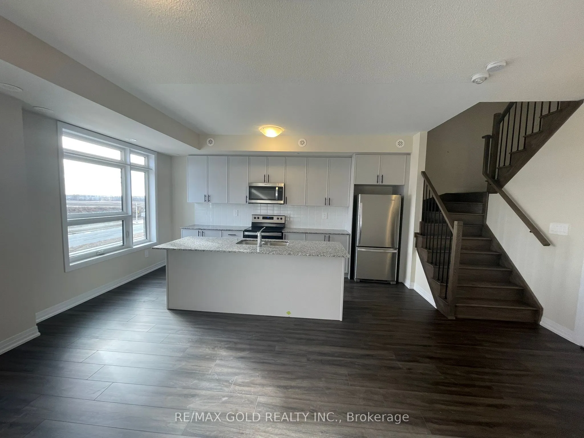 1581 Rose Way, #414
