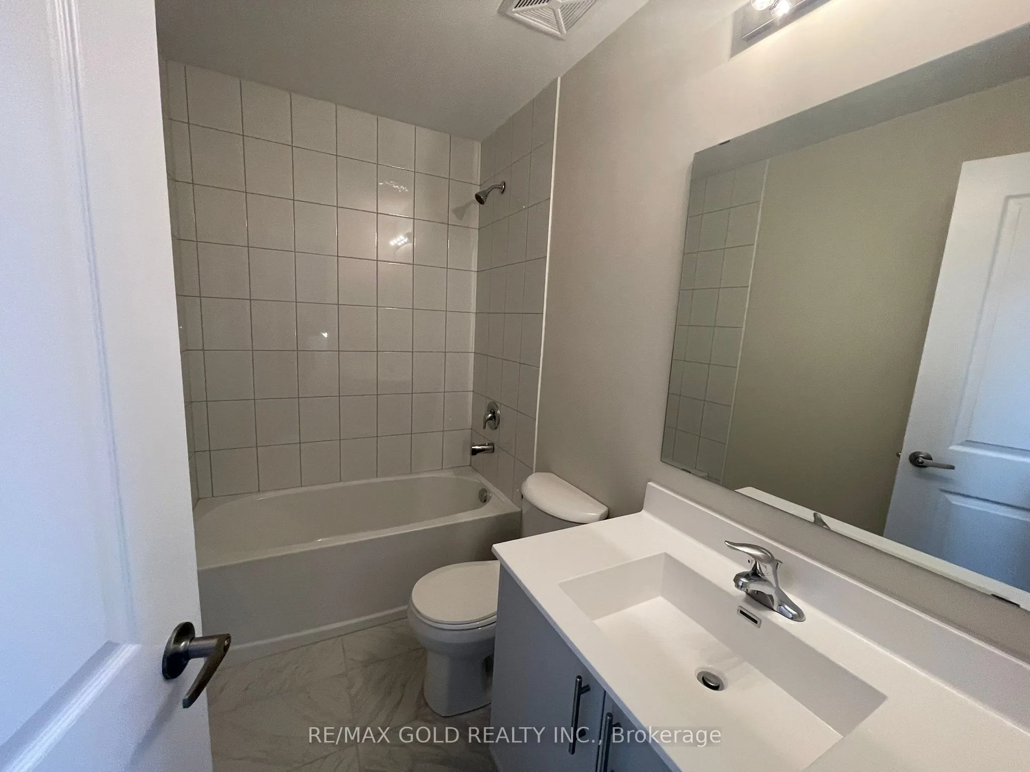 1581 Rose Way, #414