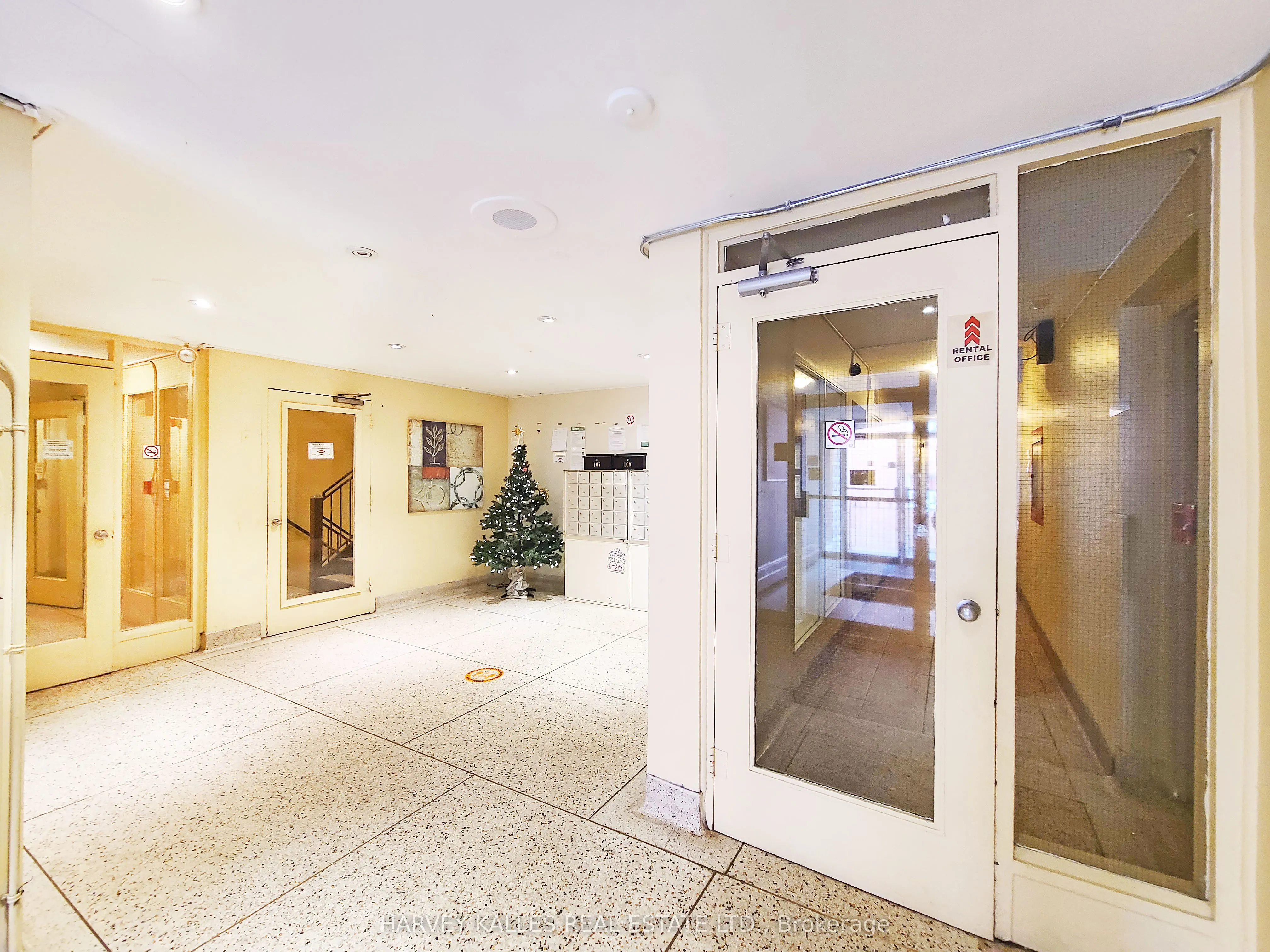 80 Blackfriar Avenue, #114