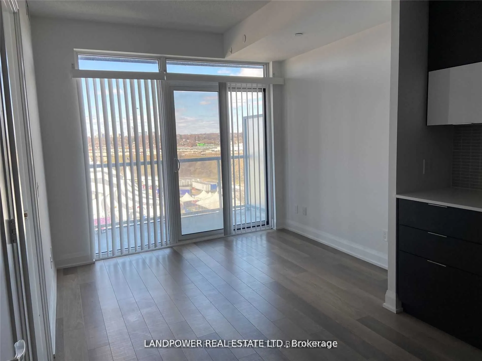 56 Annie Craig Drive, #908