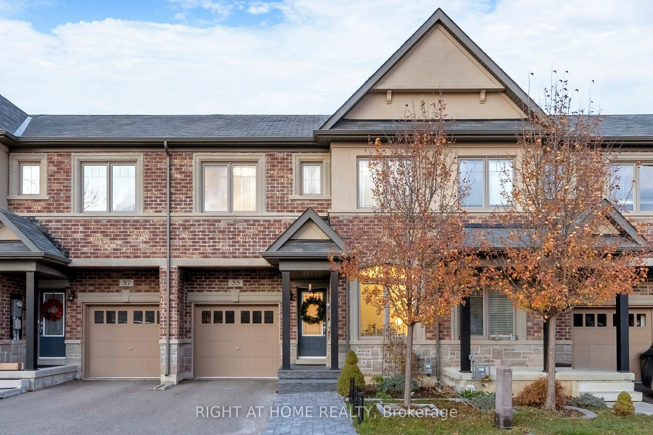 35 Oliana Way