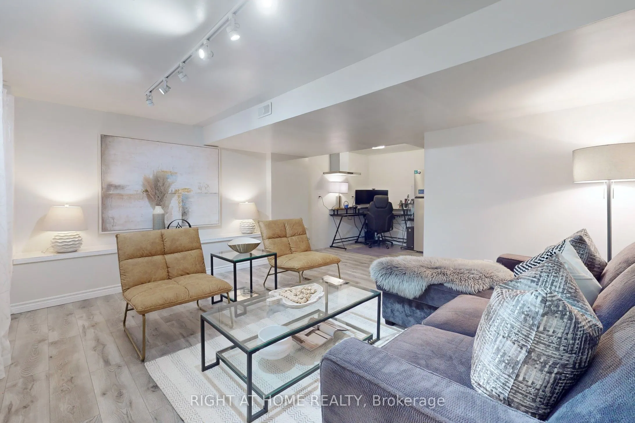 35 Oliana Way