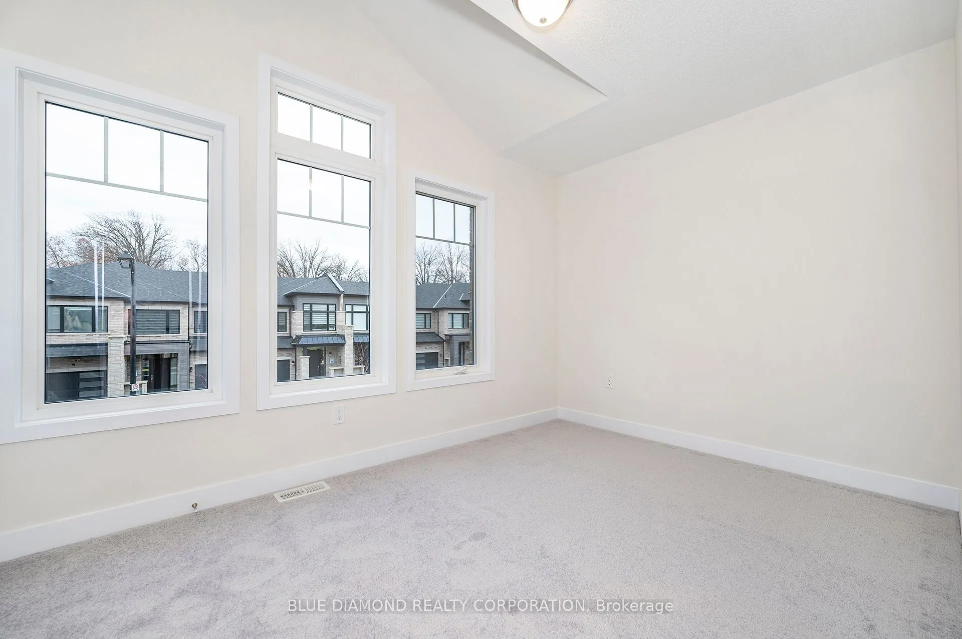 605 FULLUM LANDING