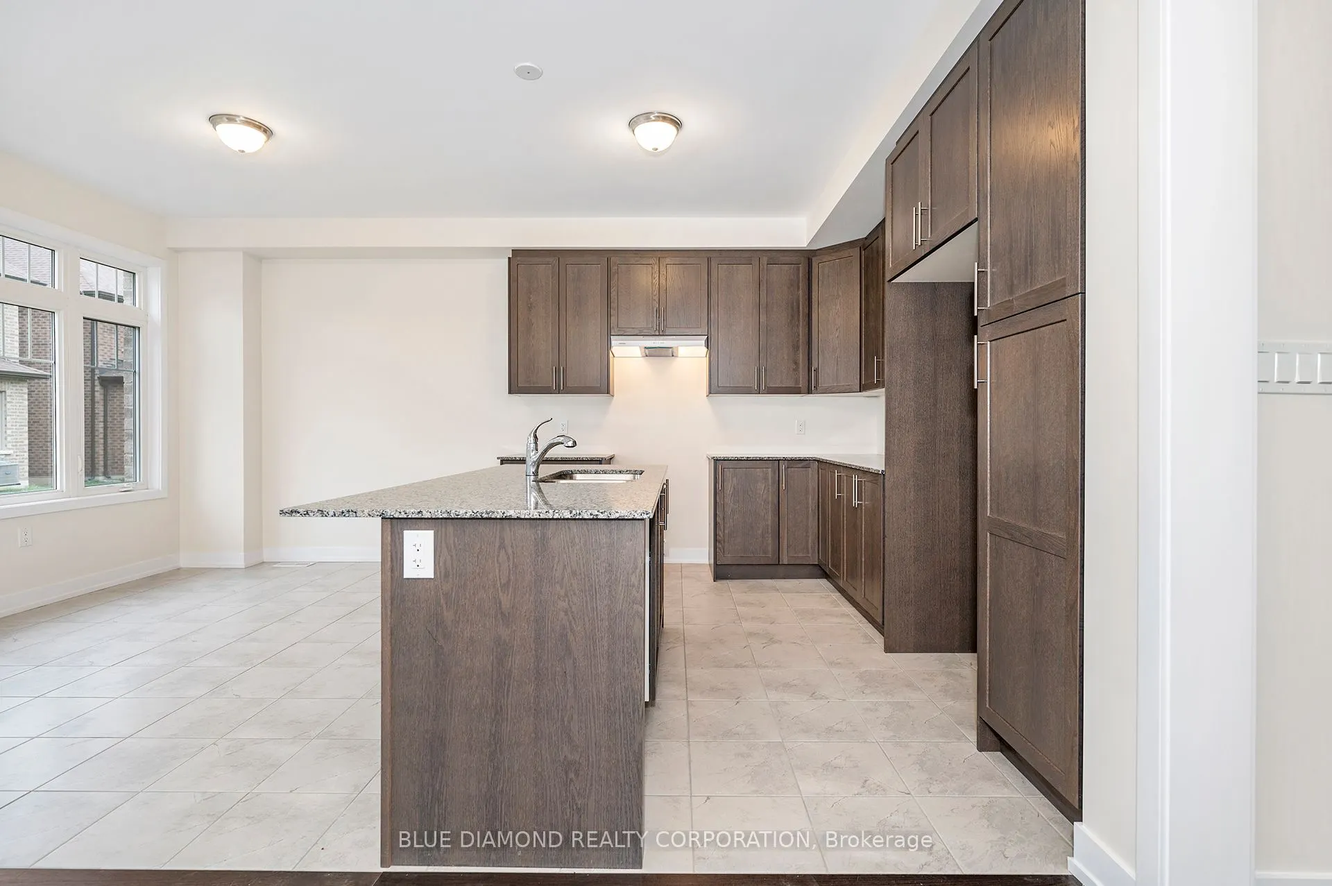 605 FULLUM LANDING