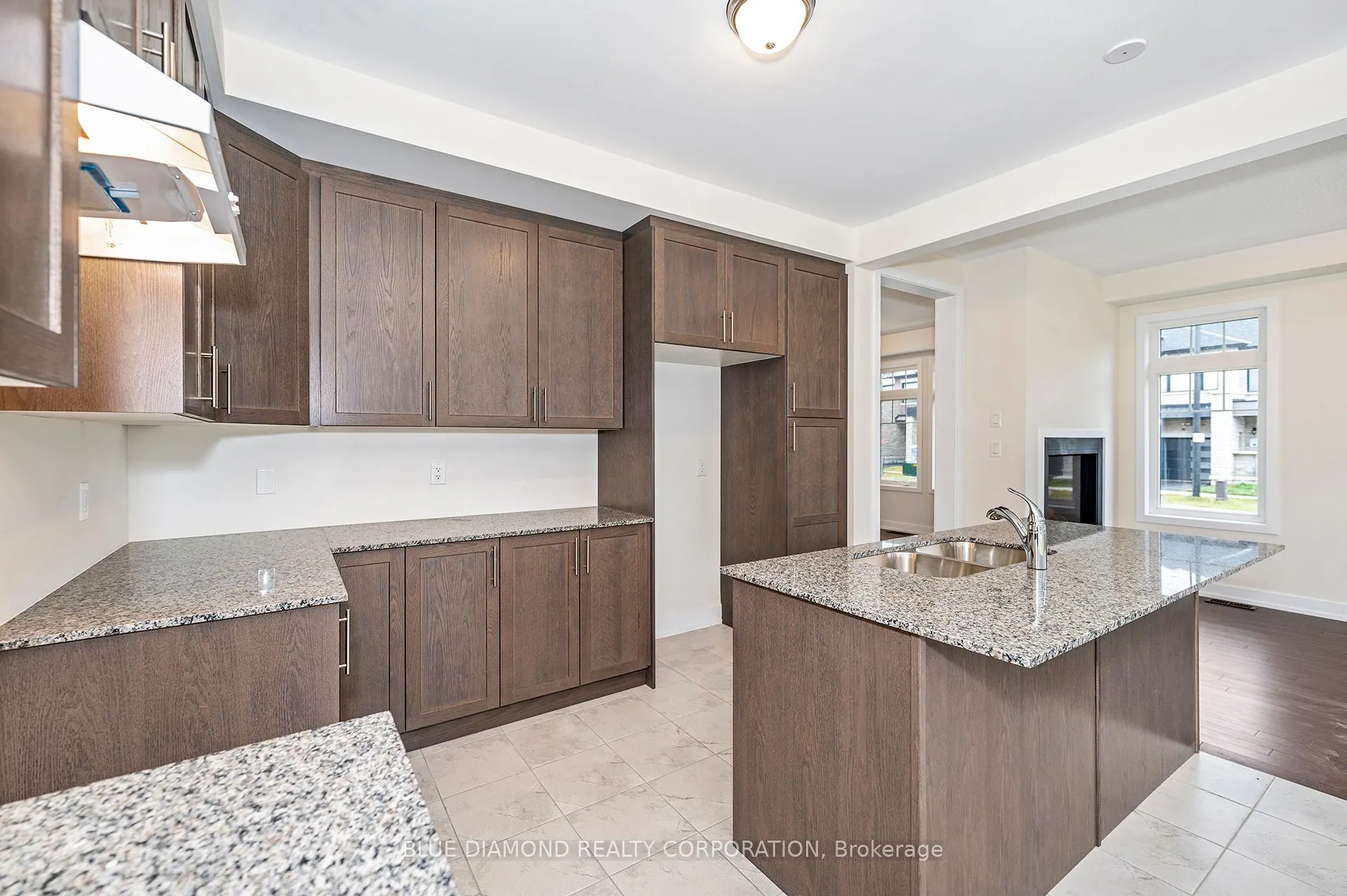 605 FULLUM LANDING