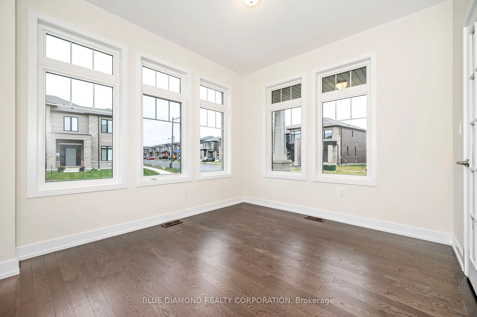 605 FULLUM LANDING