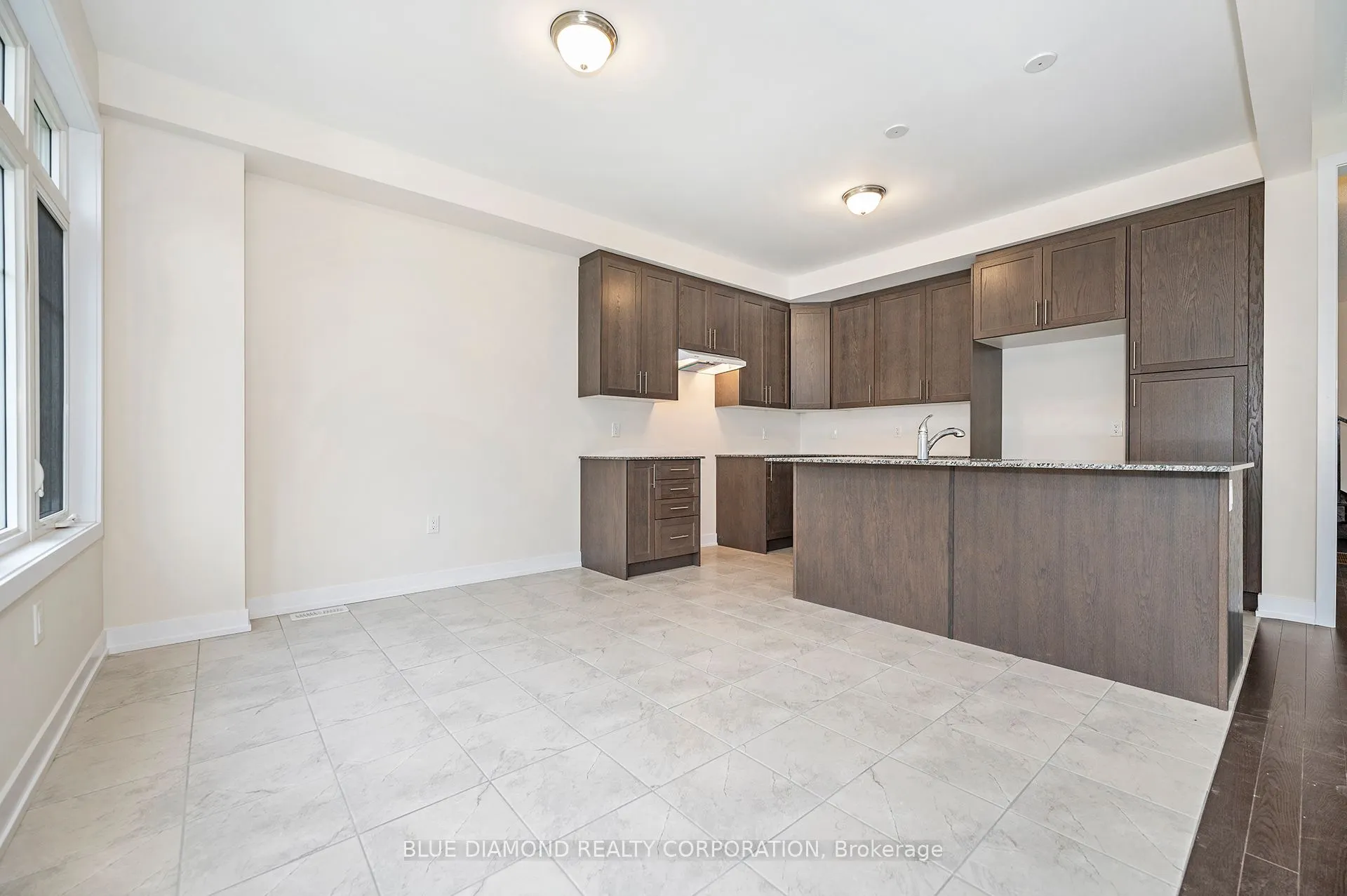 605 FULLUM LANDING