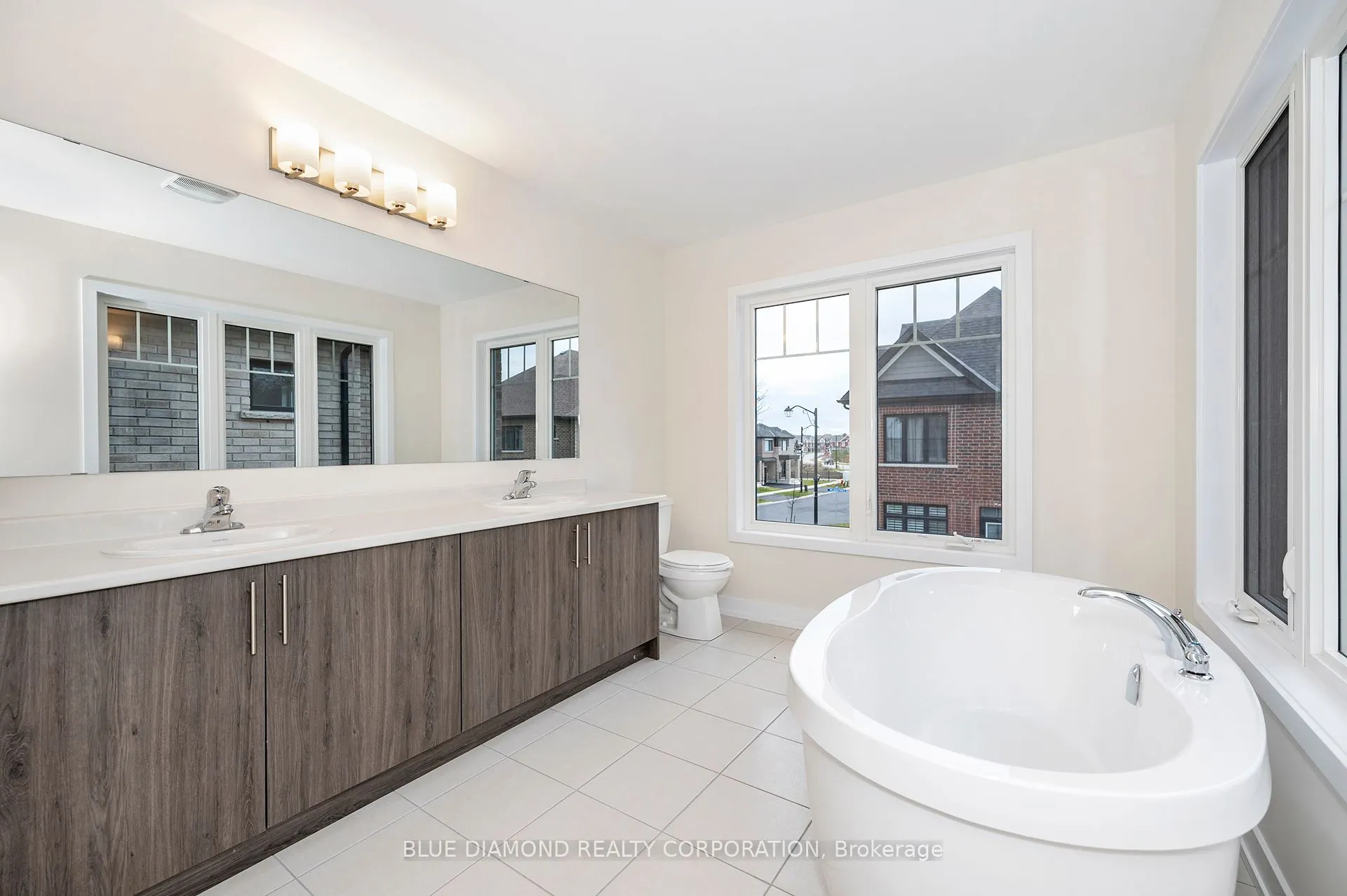 605 FULLUM LANDING