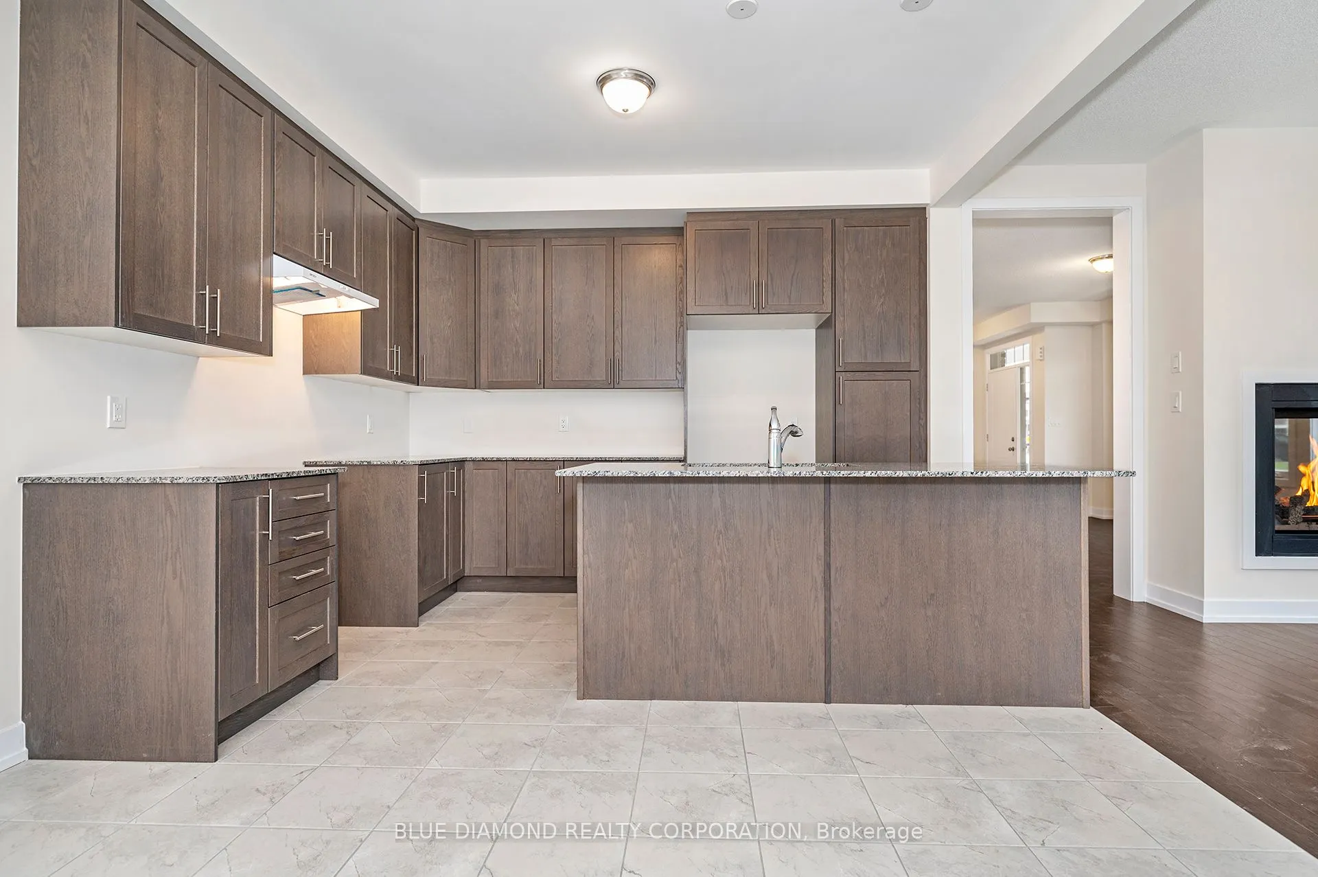 605 FULLUM LANDING