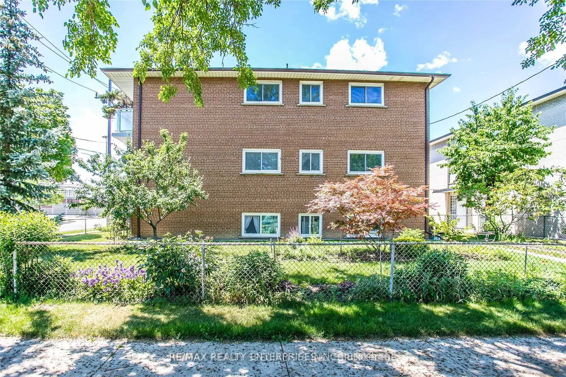 54 Rabbit Lane