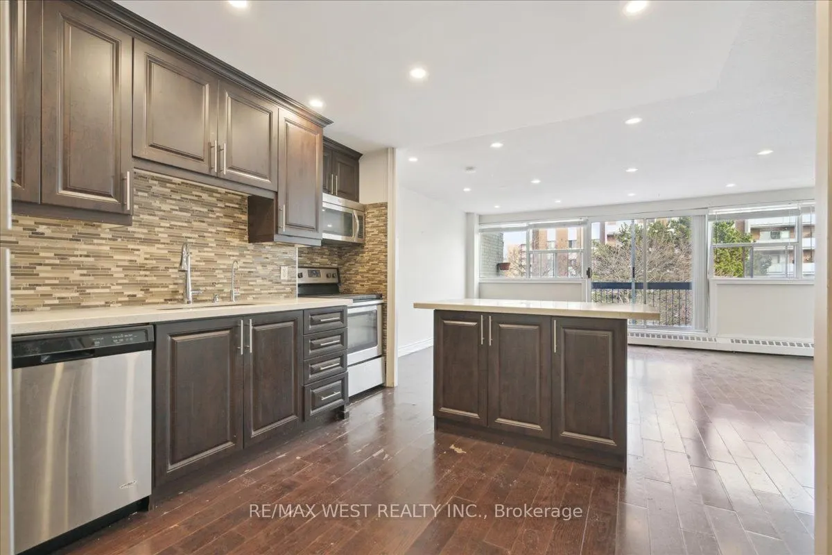 1624 Bloor Street E, #66