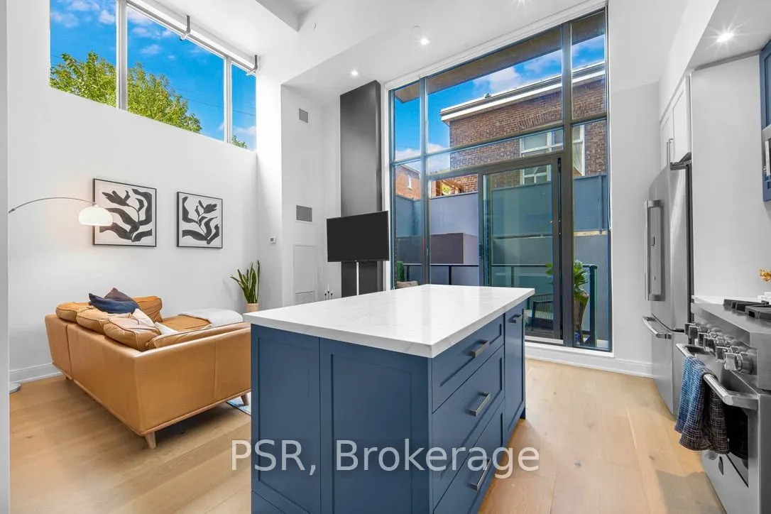 430 Roncesvalles Avenue, #105