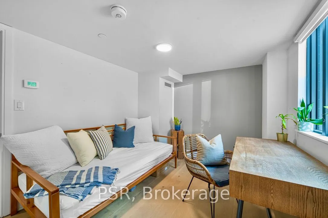 430 Roncesvalles Avenue, #105