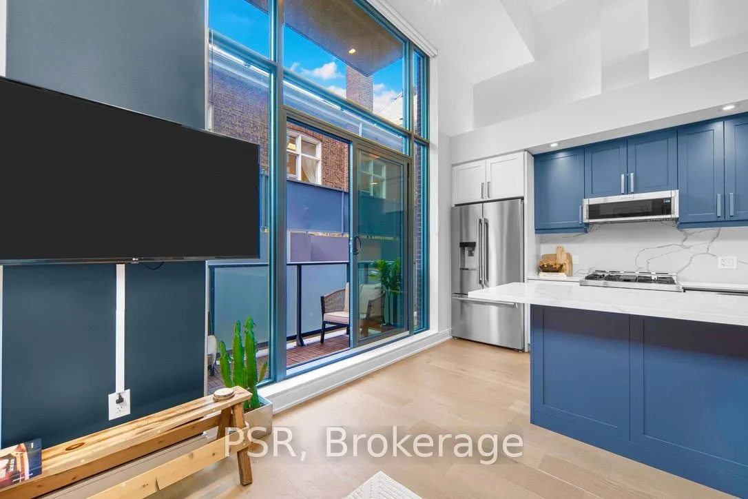 430 Roncesvalles Avenue, #105