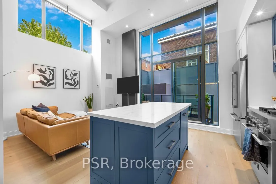 430 Roncesvalles Avenue, #105