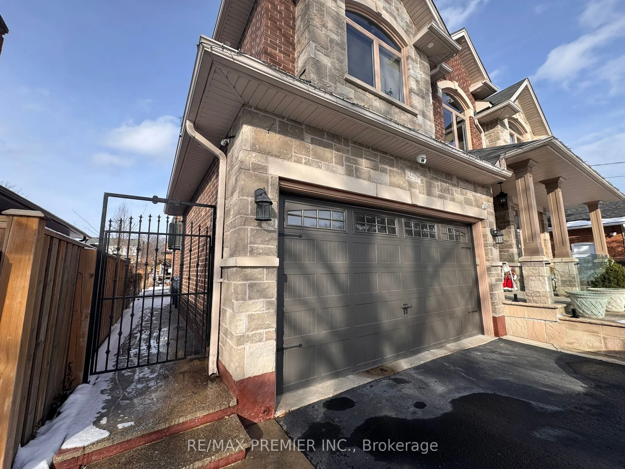 100 Flamborough Drive