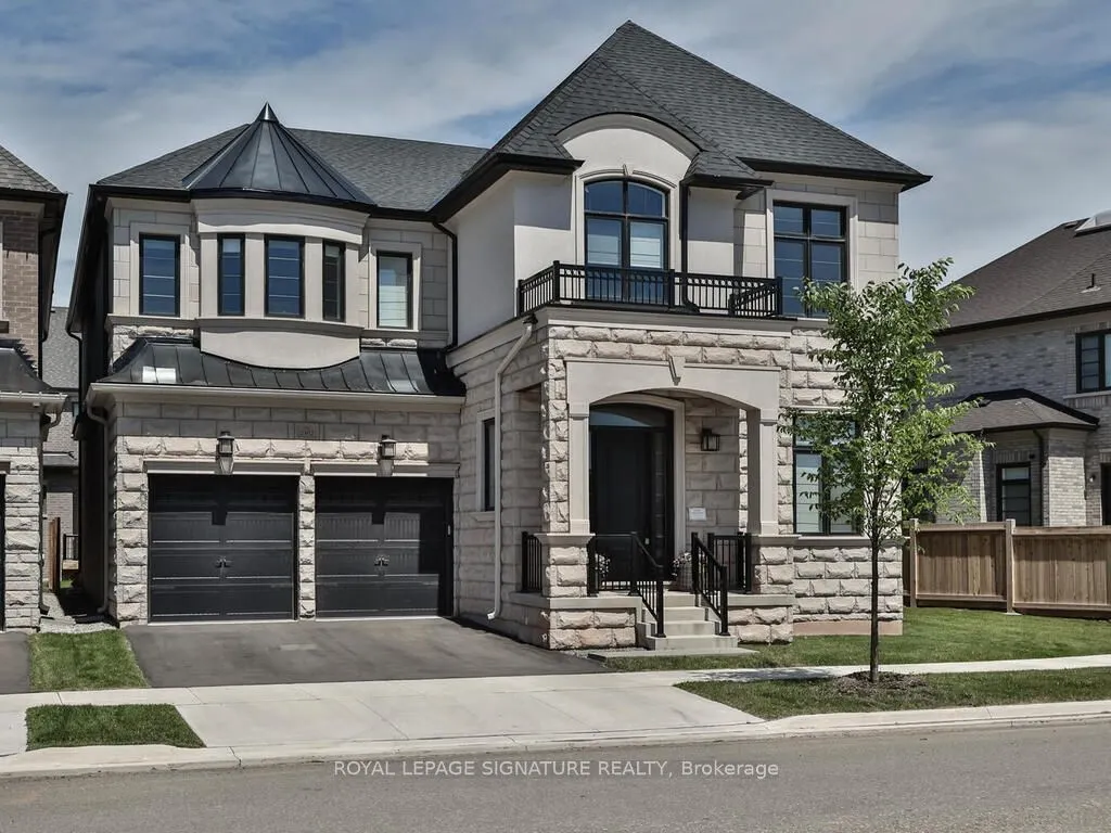 2302 Hyacinth Crescent