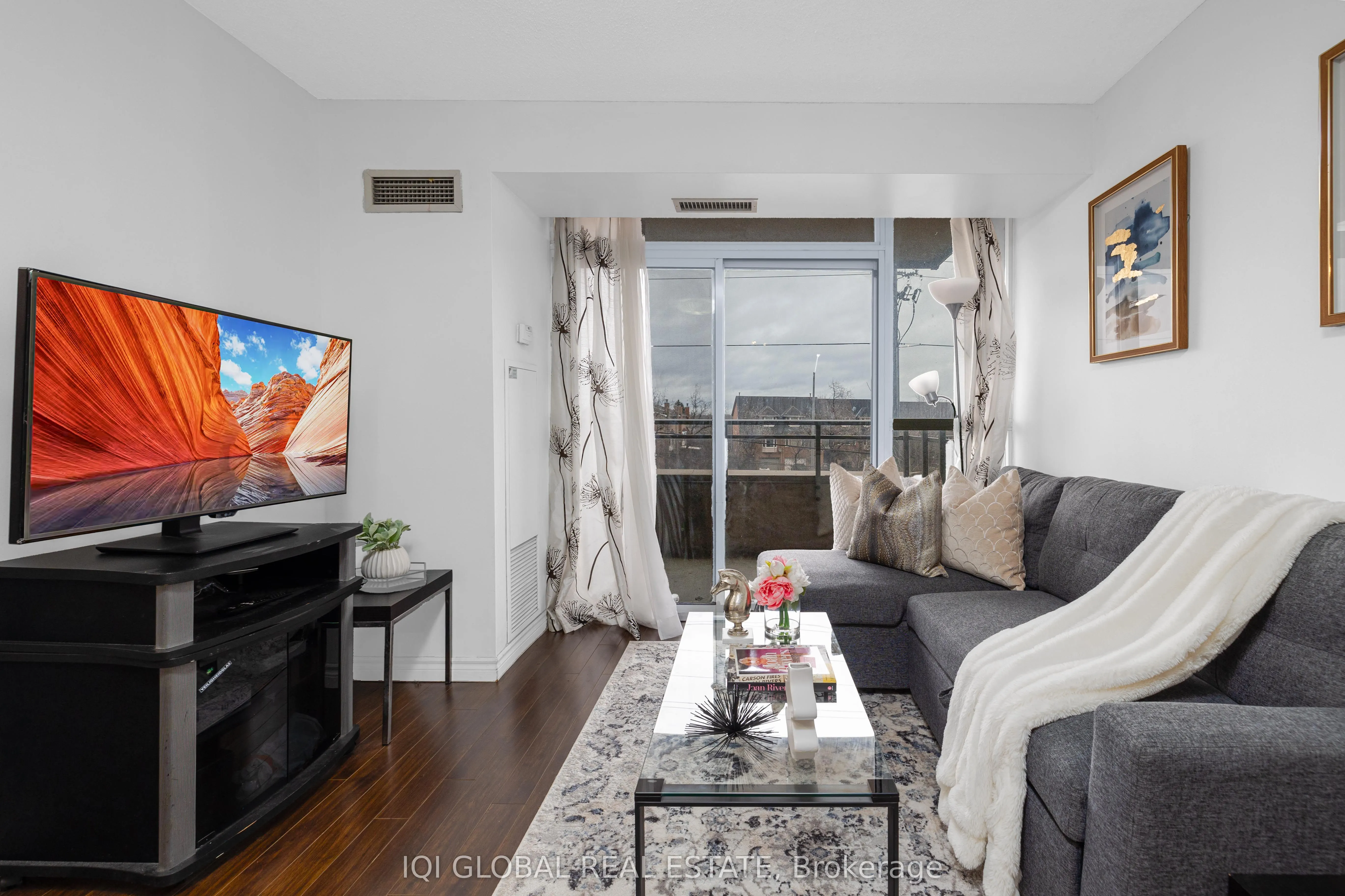 55 Strathaven Drive N, #301