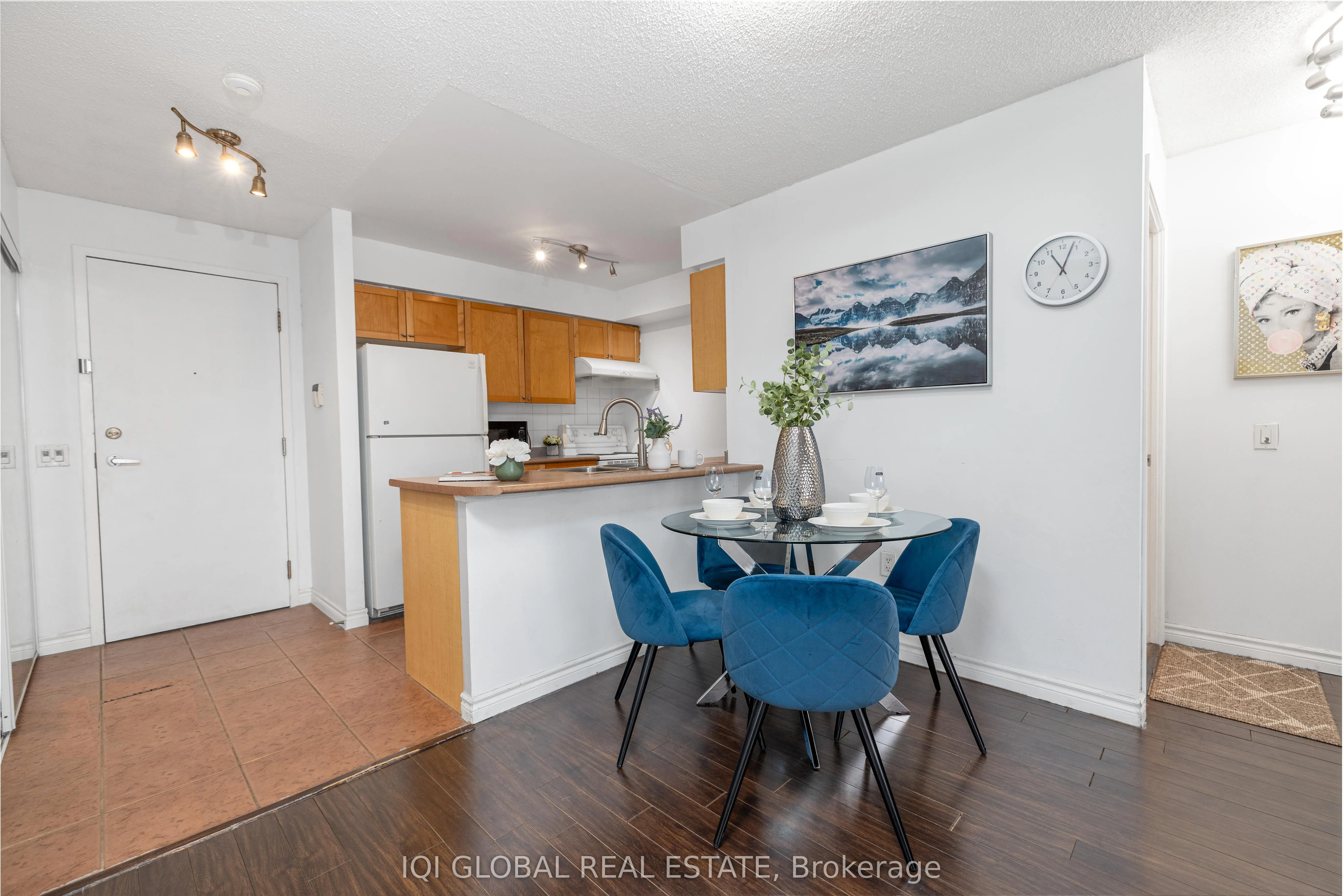55 Strathaven Drive N, #301