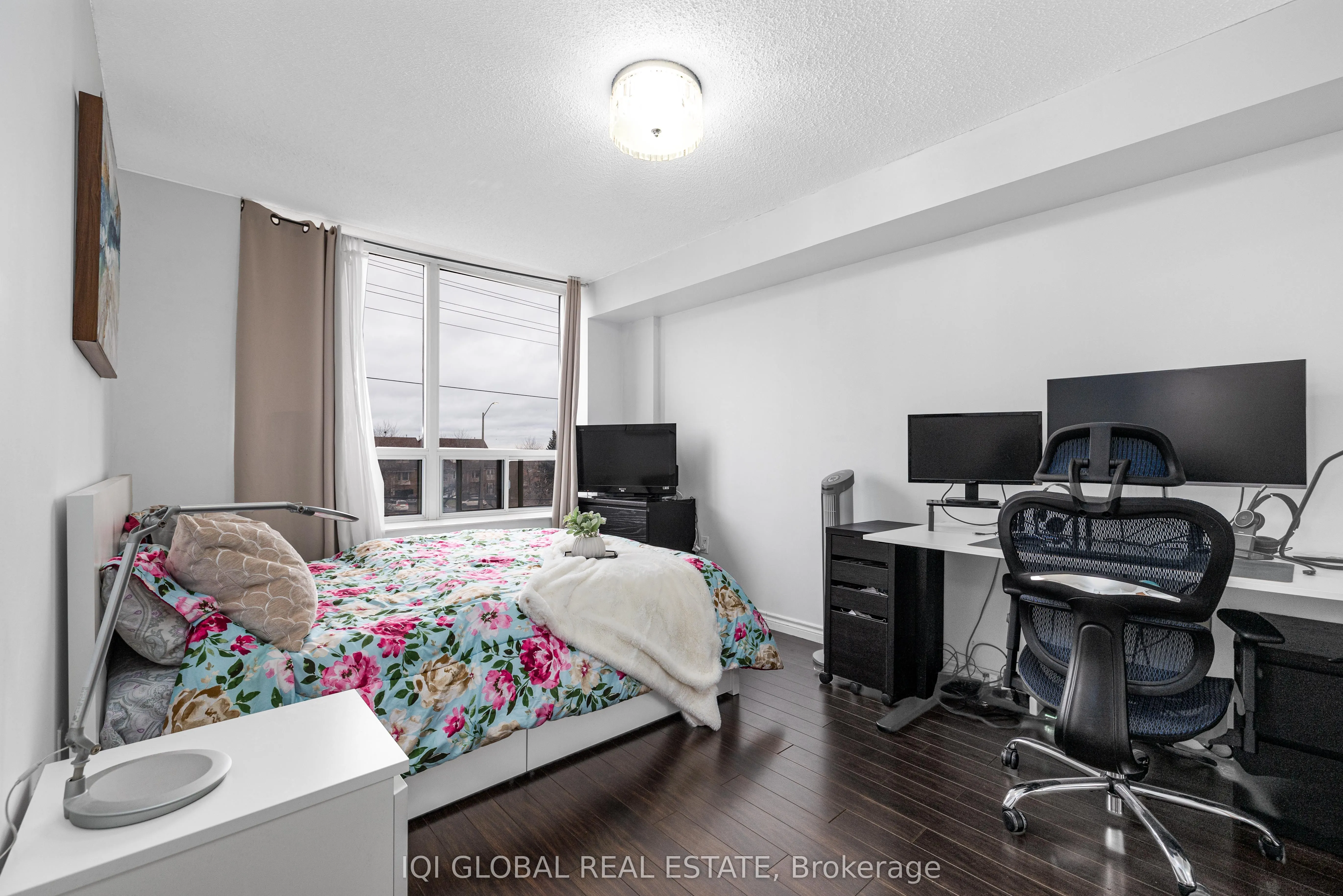 55 Strathaven Drive N, #301