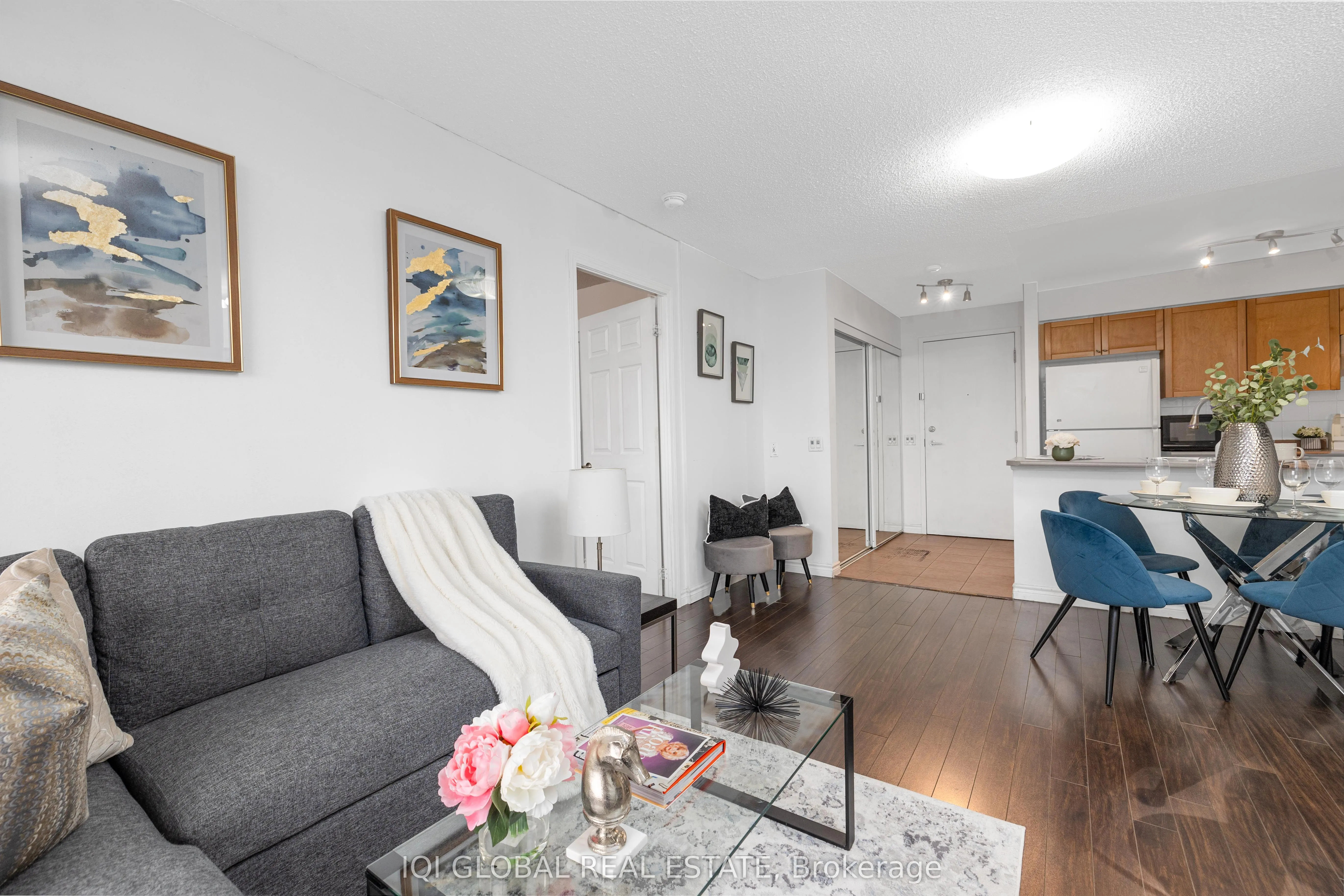 55 Strathaven Drive N, #301