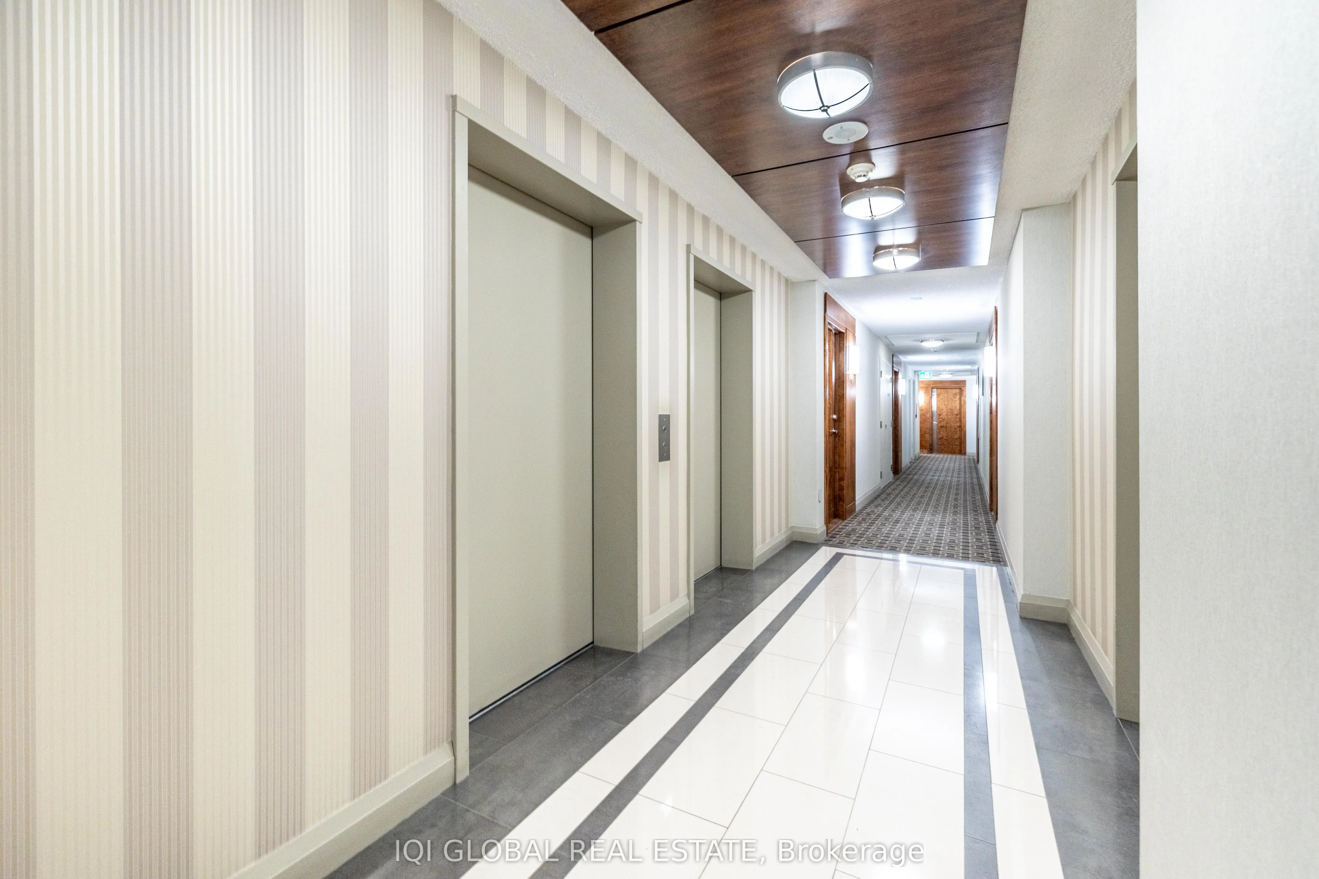 55 Strathaven Drive N, #301