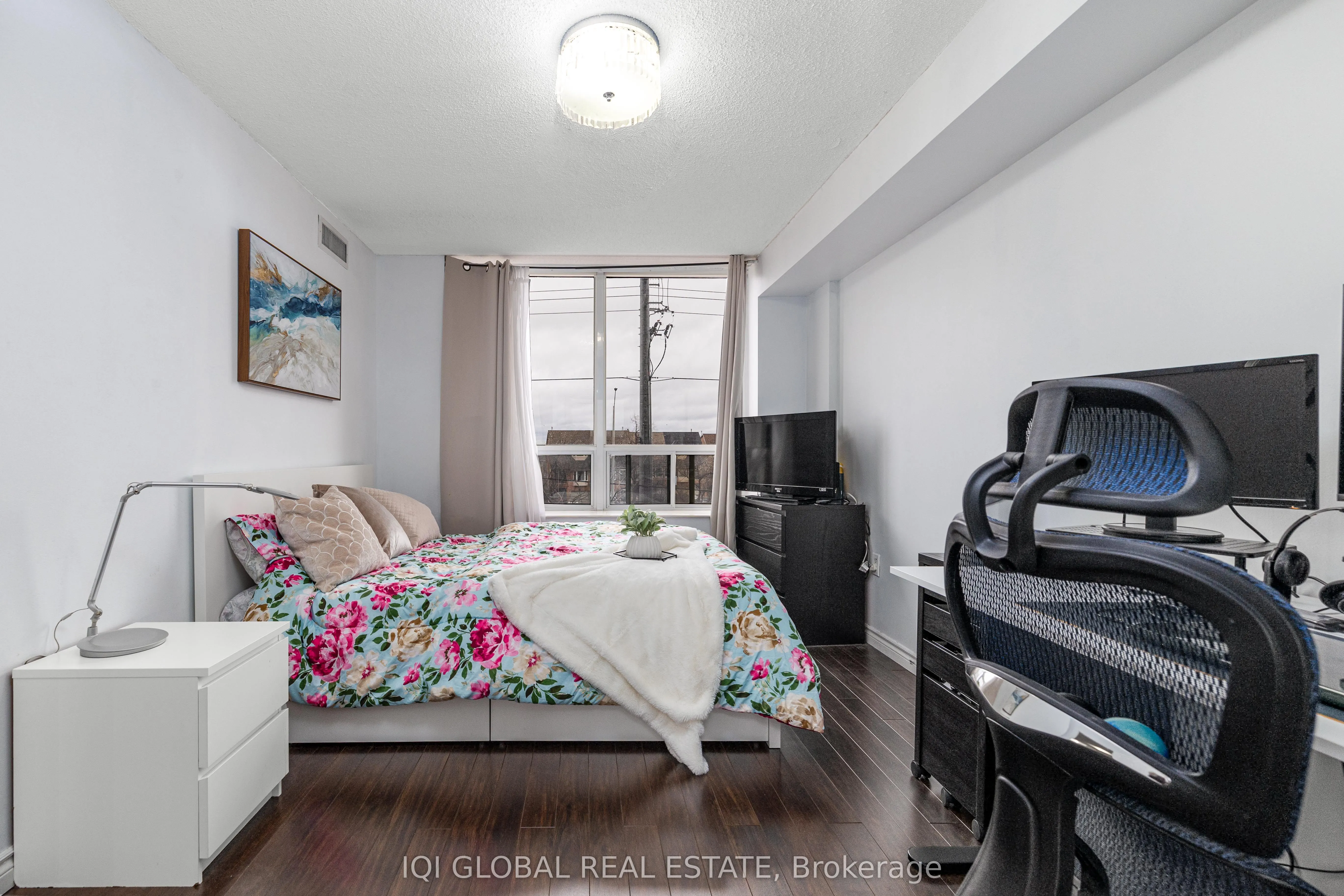 55 Strathaven Drive N, #301